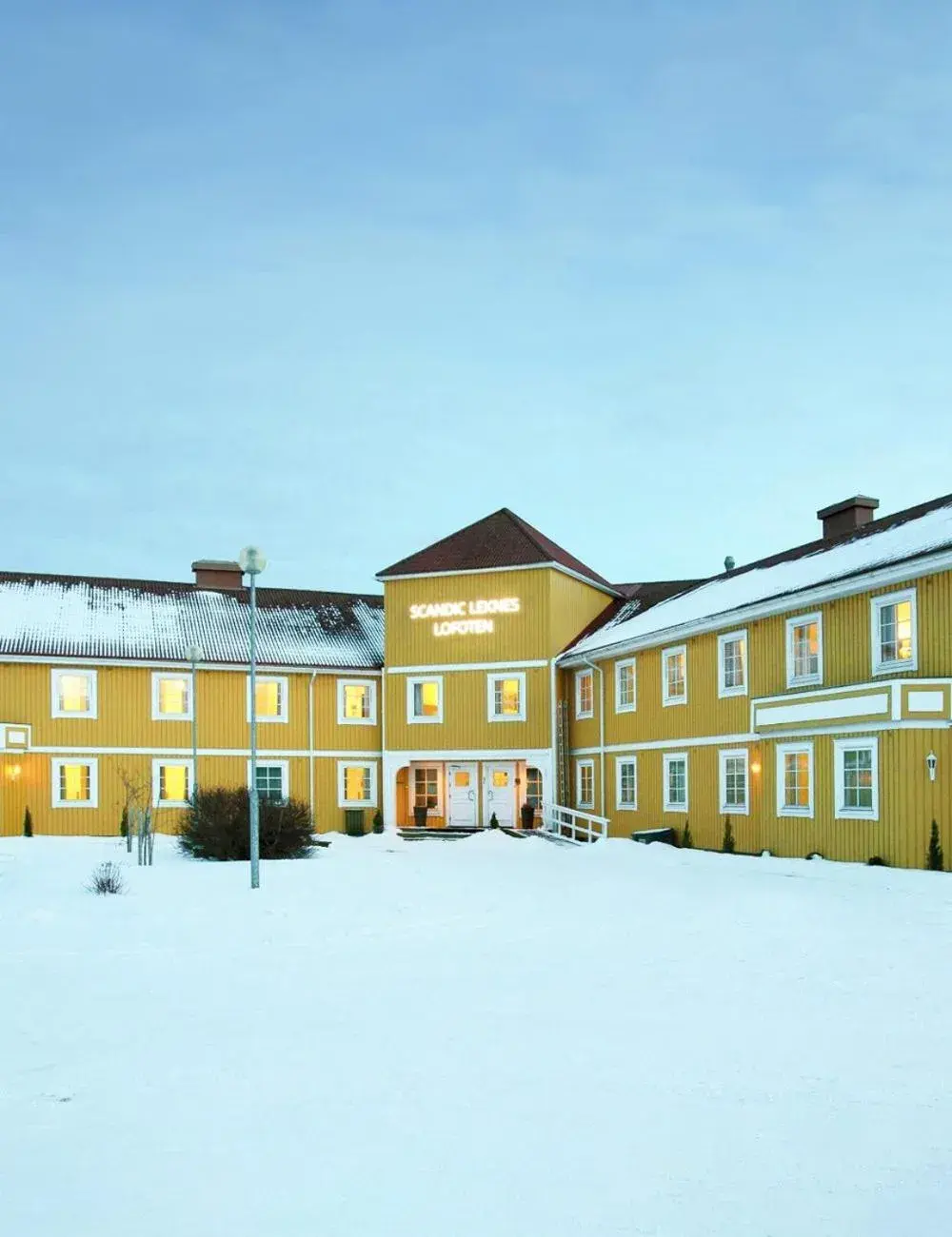 Property building in Scandic Leknes Lofoten Property building in Scandic Leknes Lofoten
