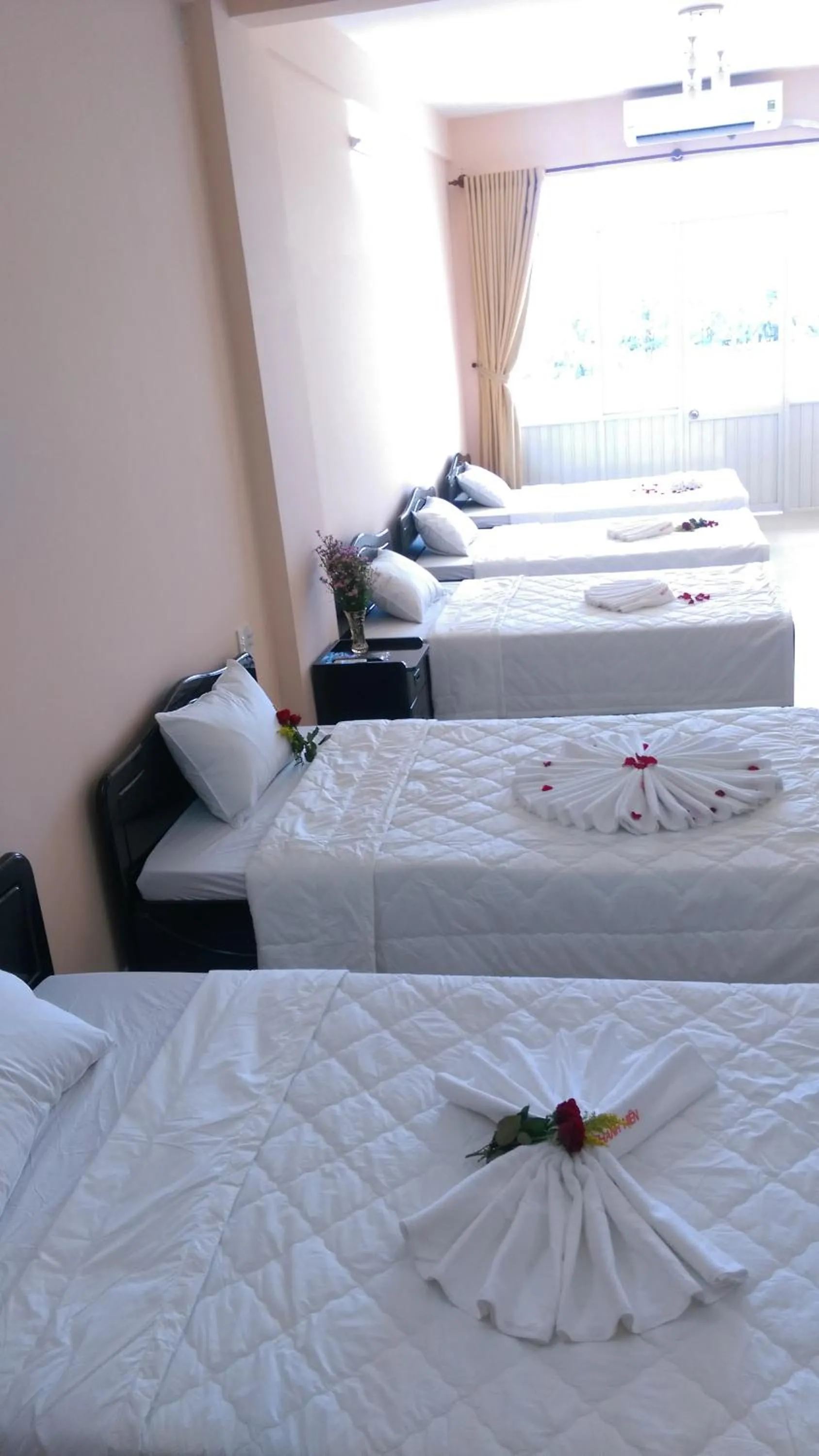 Bed in Thanh Nien Hotel - Vung Tau