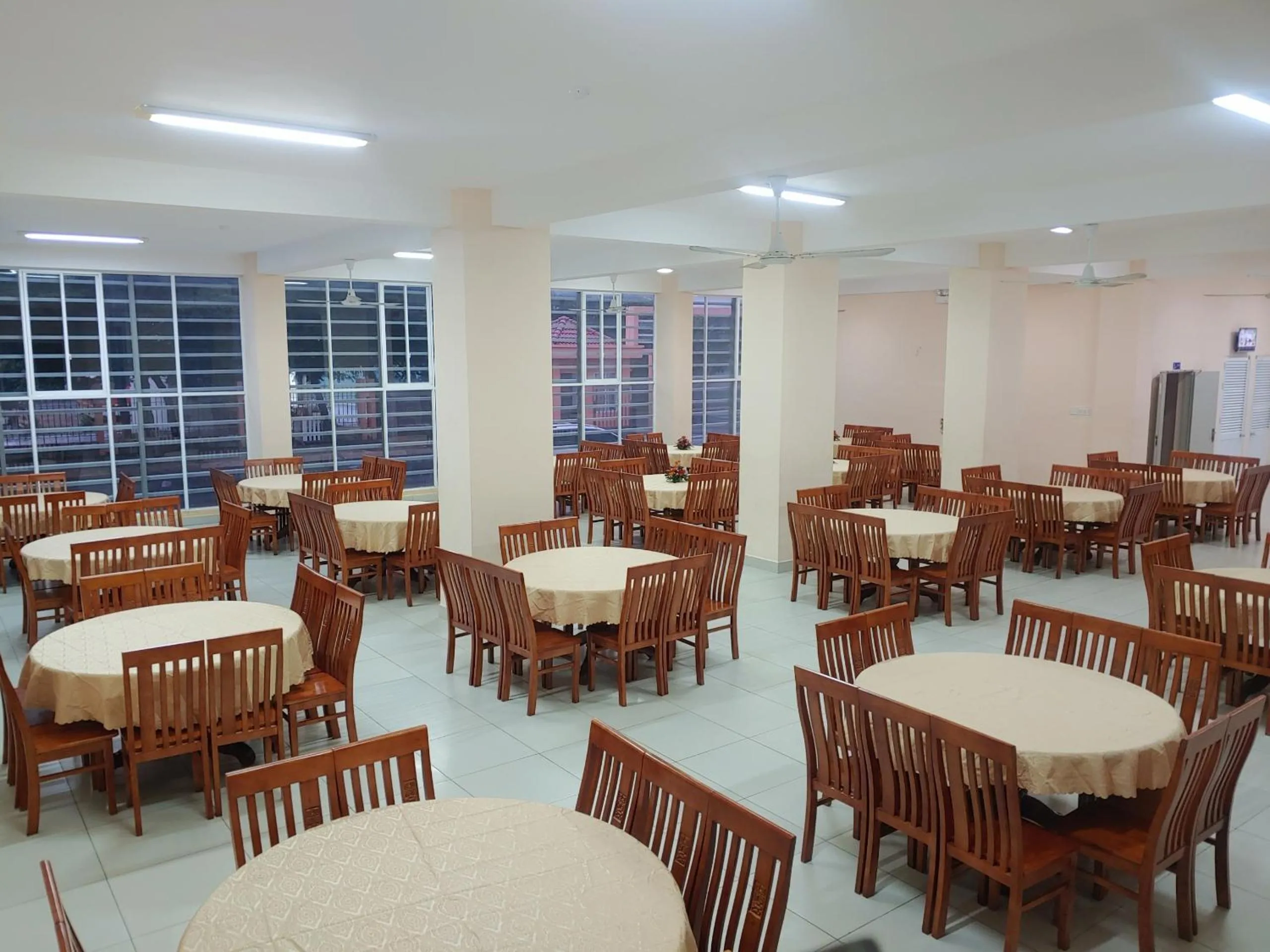 Restaurant/places to eat in Thanh Nien Hotel - Vung Tau