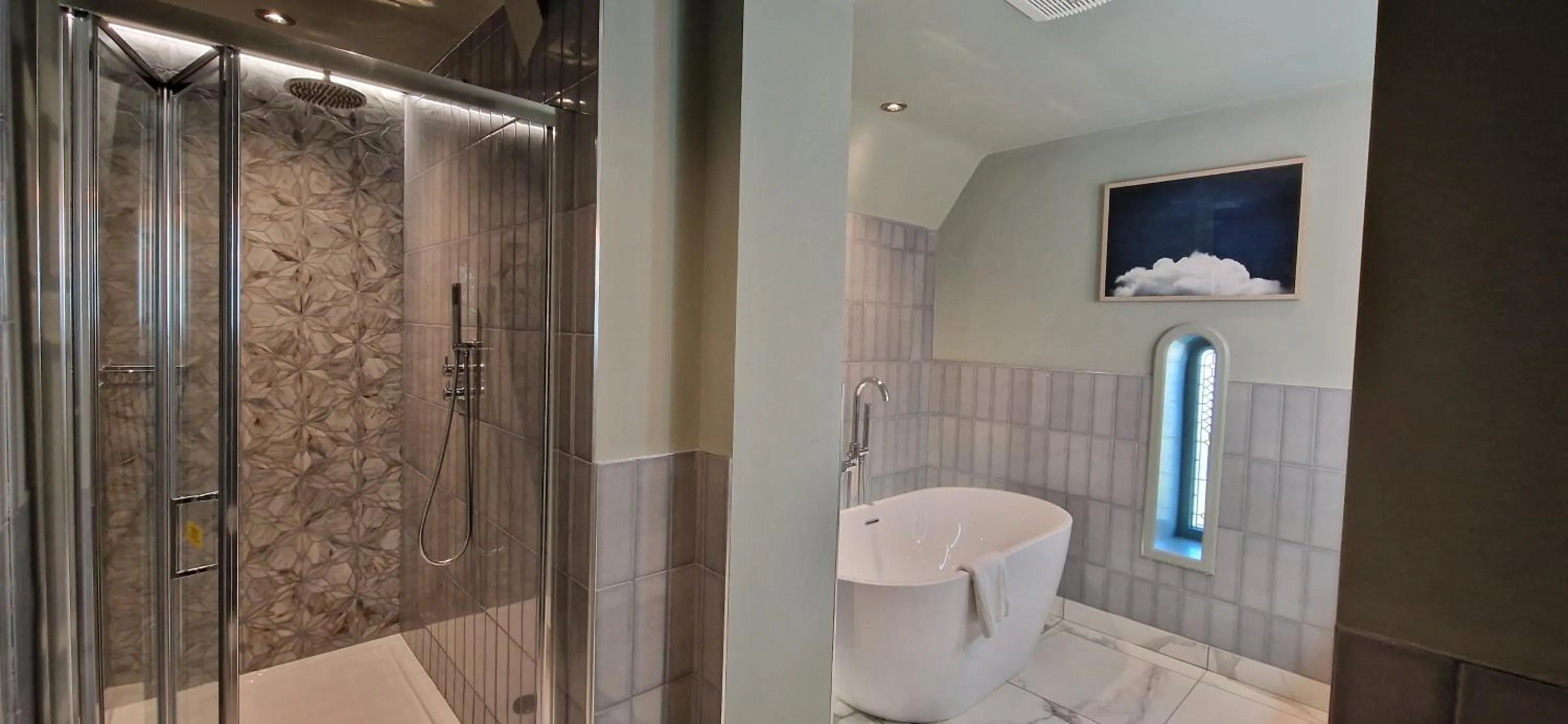 Shower in Alderley Edge Hotel
