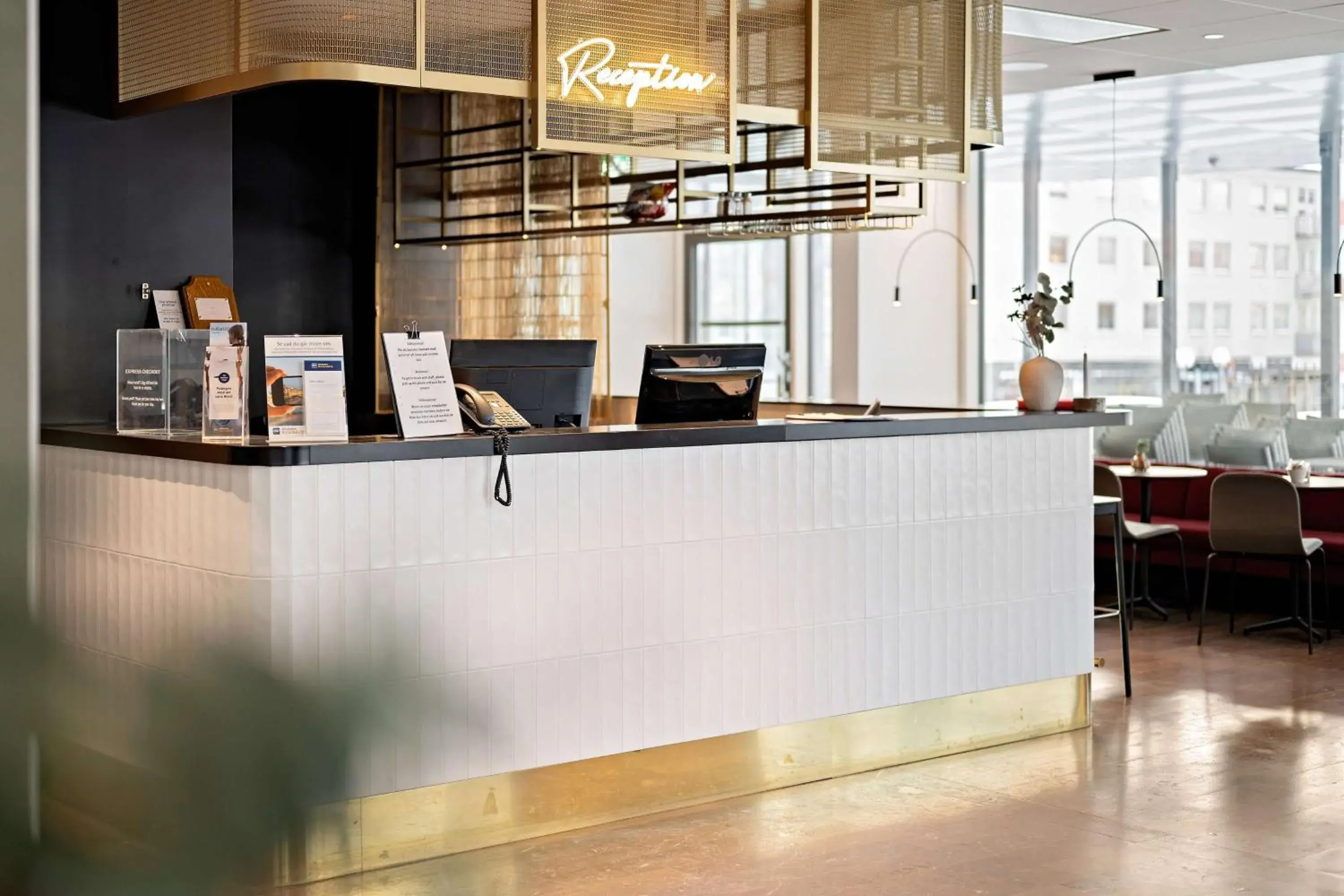 Lobby or reception in Best Western Hotel Tranas Statt Lobby or reception in Best Western Hotel Tranas Statt