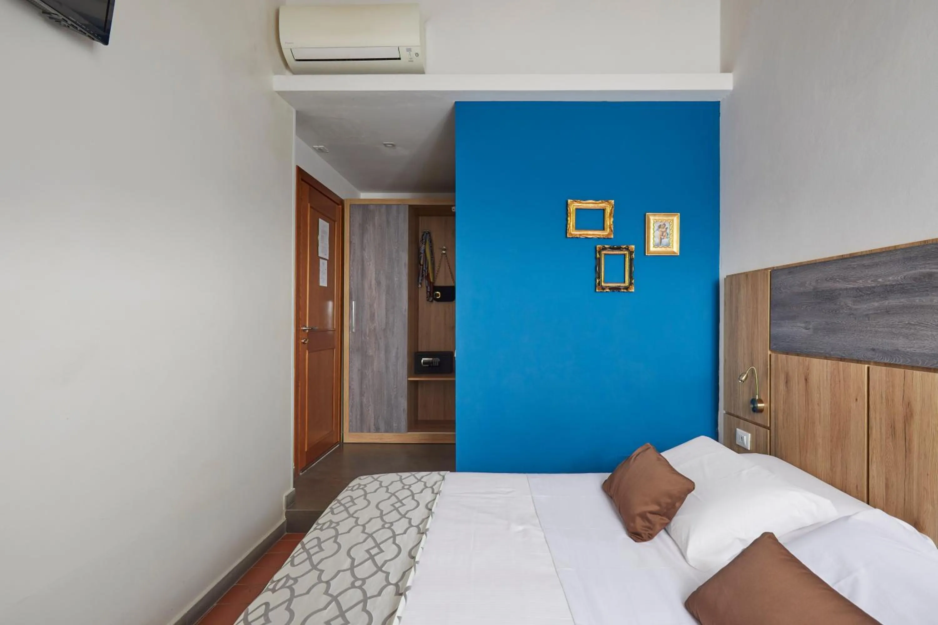 Bedroom, Bed in Sette Angeli Rooms