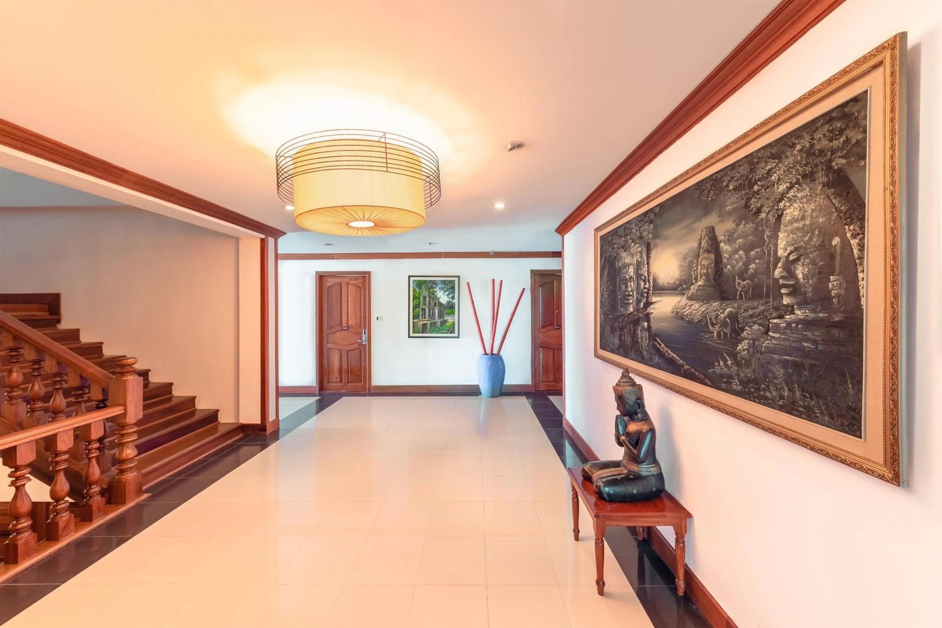 Facade/entrance in The Suite By Royal Crown Hotel