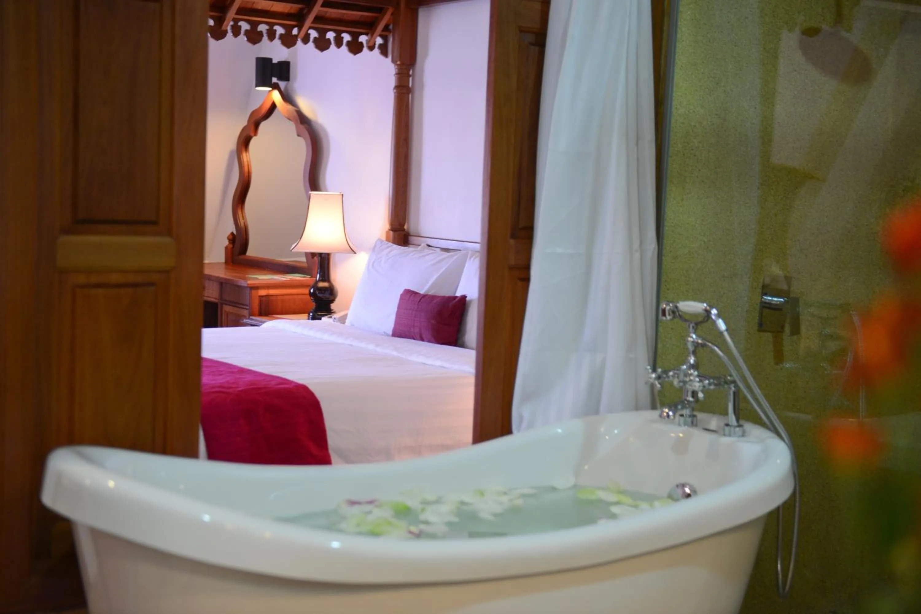 Bathroom, Bed in The Suite By Royal Crown Hotel