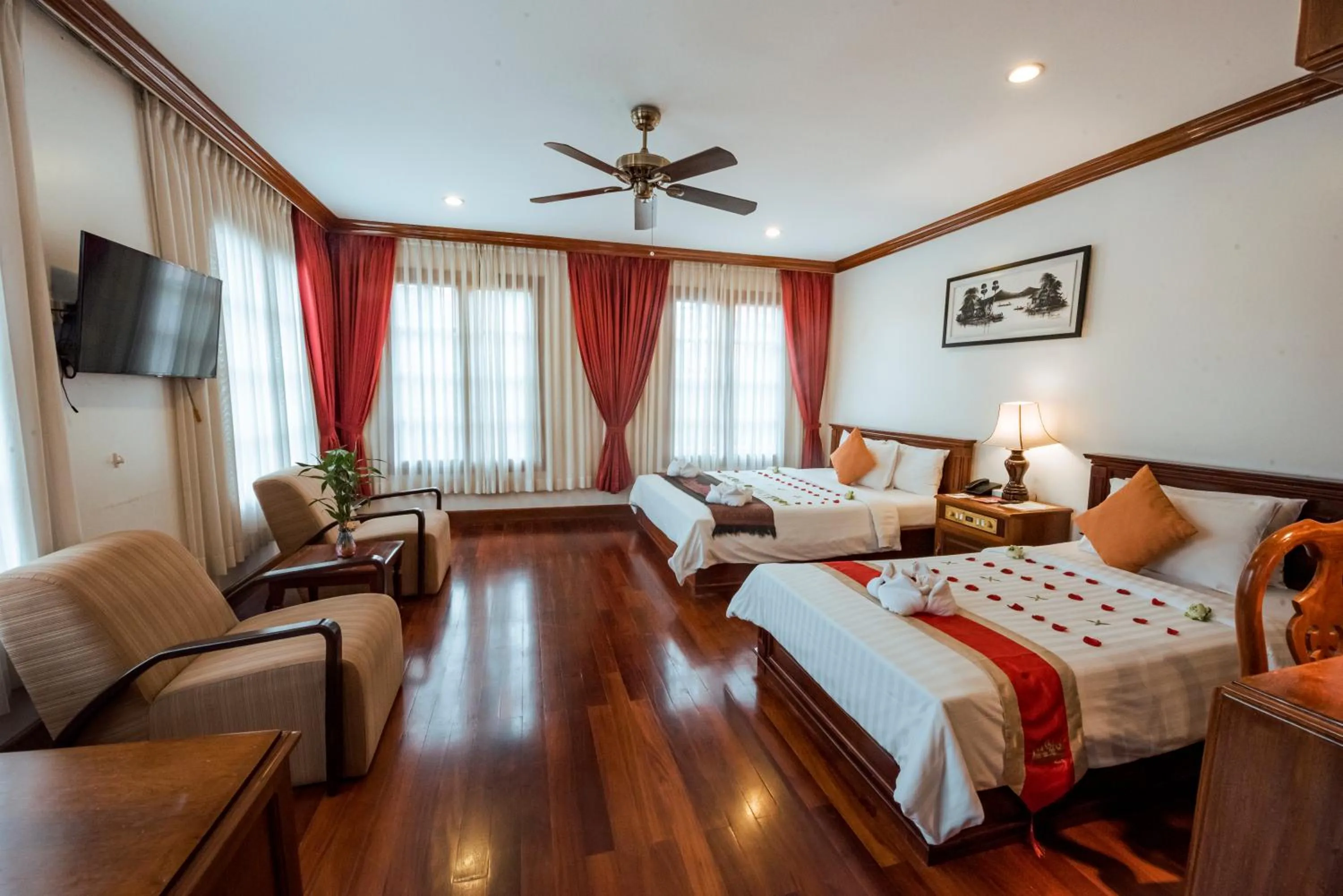 Bedroom, Bed in The Suite By Royal Crown Hotel