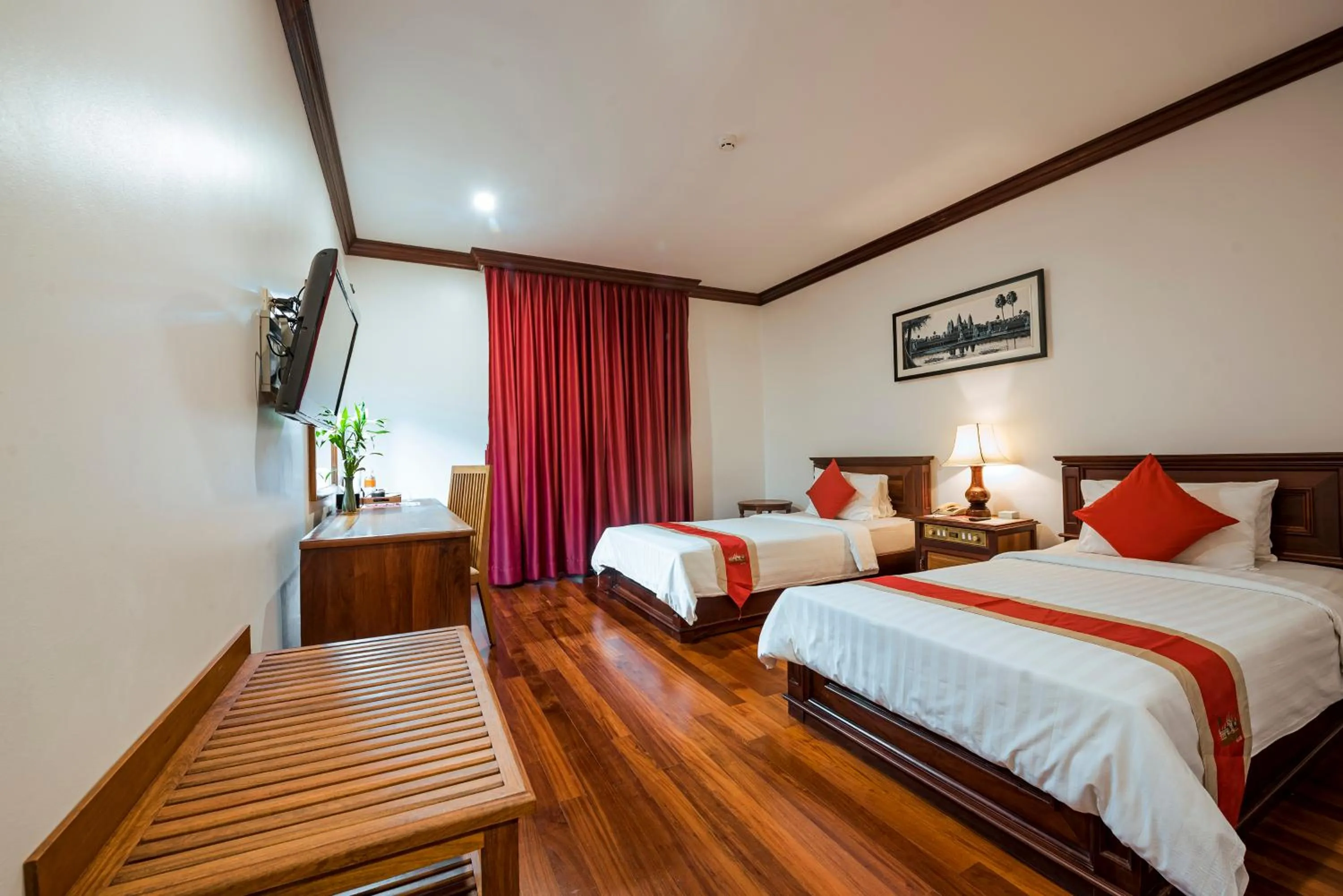 Bed in The Suite By Royal Crown Hotel