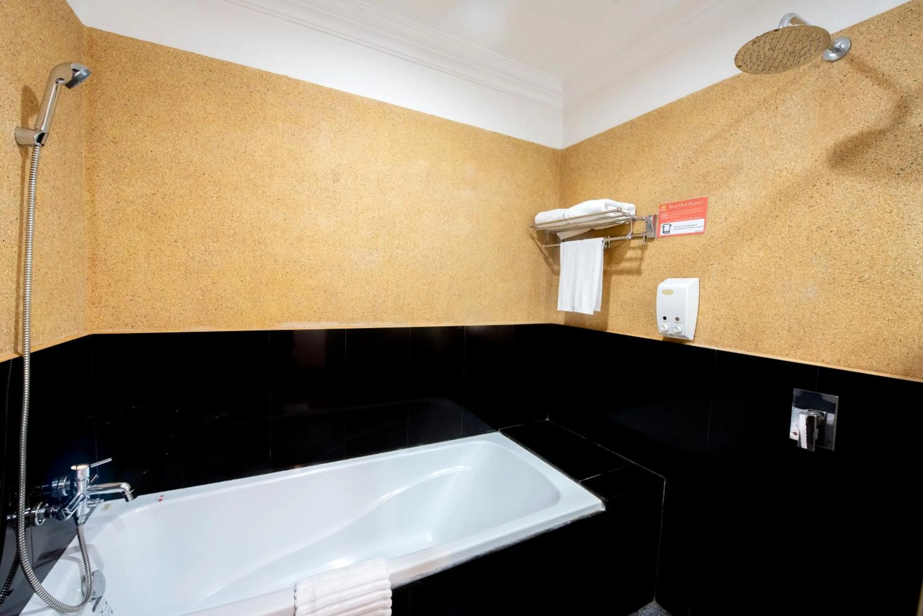 Bath in The Suite By Royal Crown Hotel