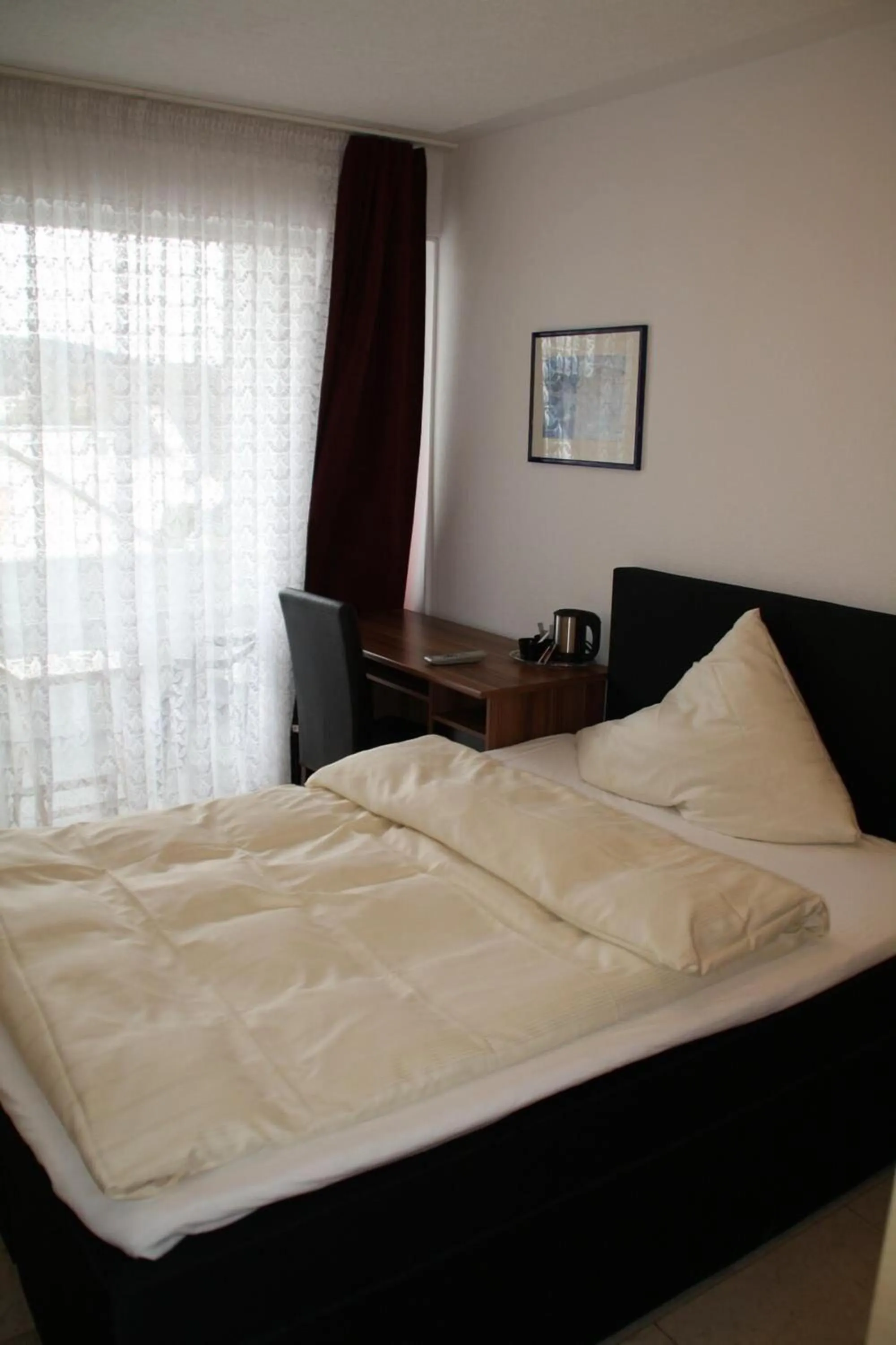 Single Room with Balcony - single occupancy in Hotel Hafez