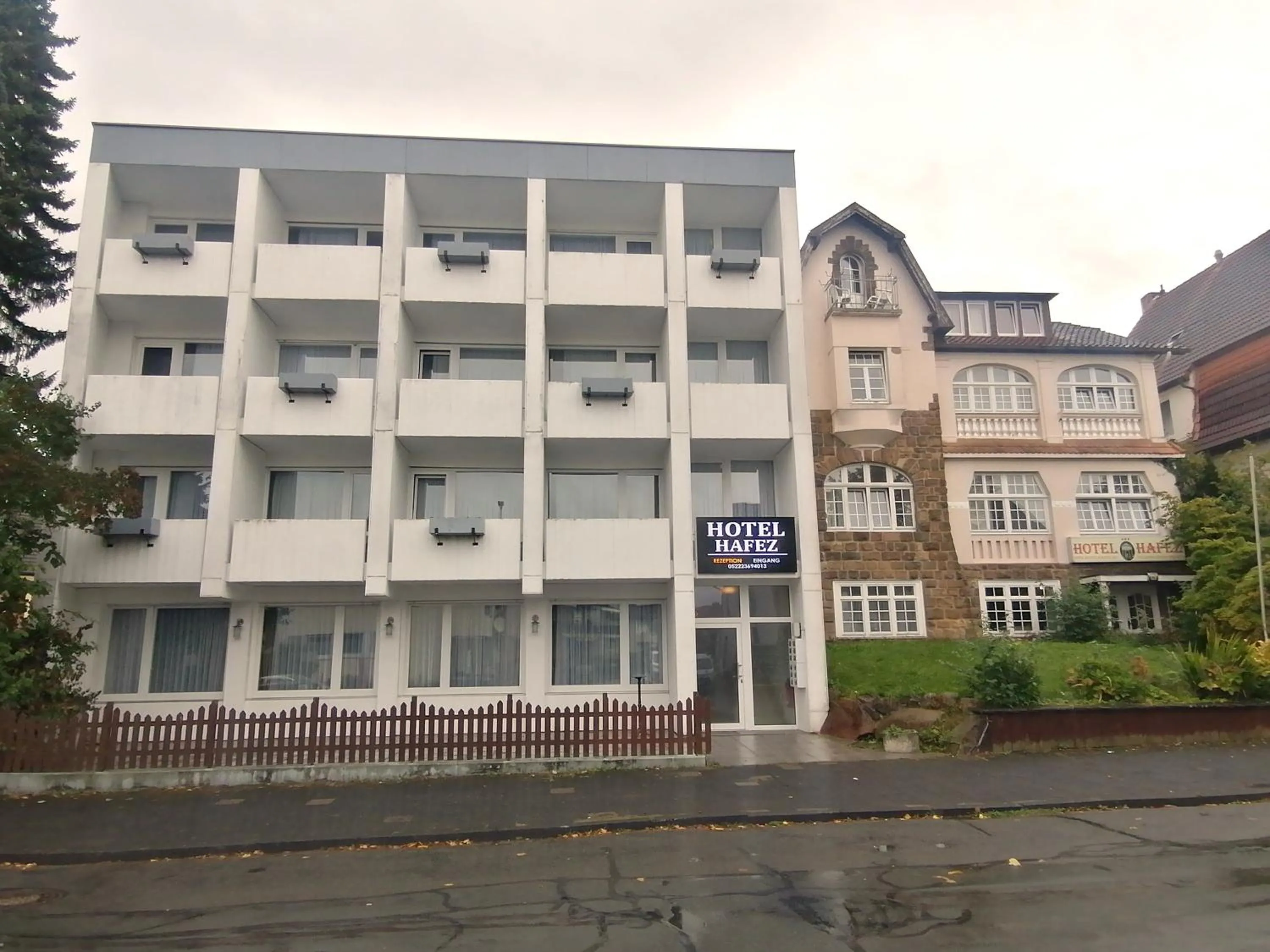 Property building in Hotel Hafez