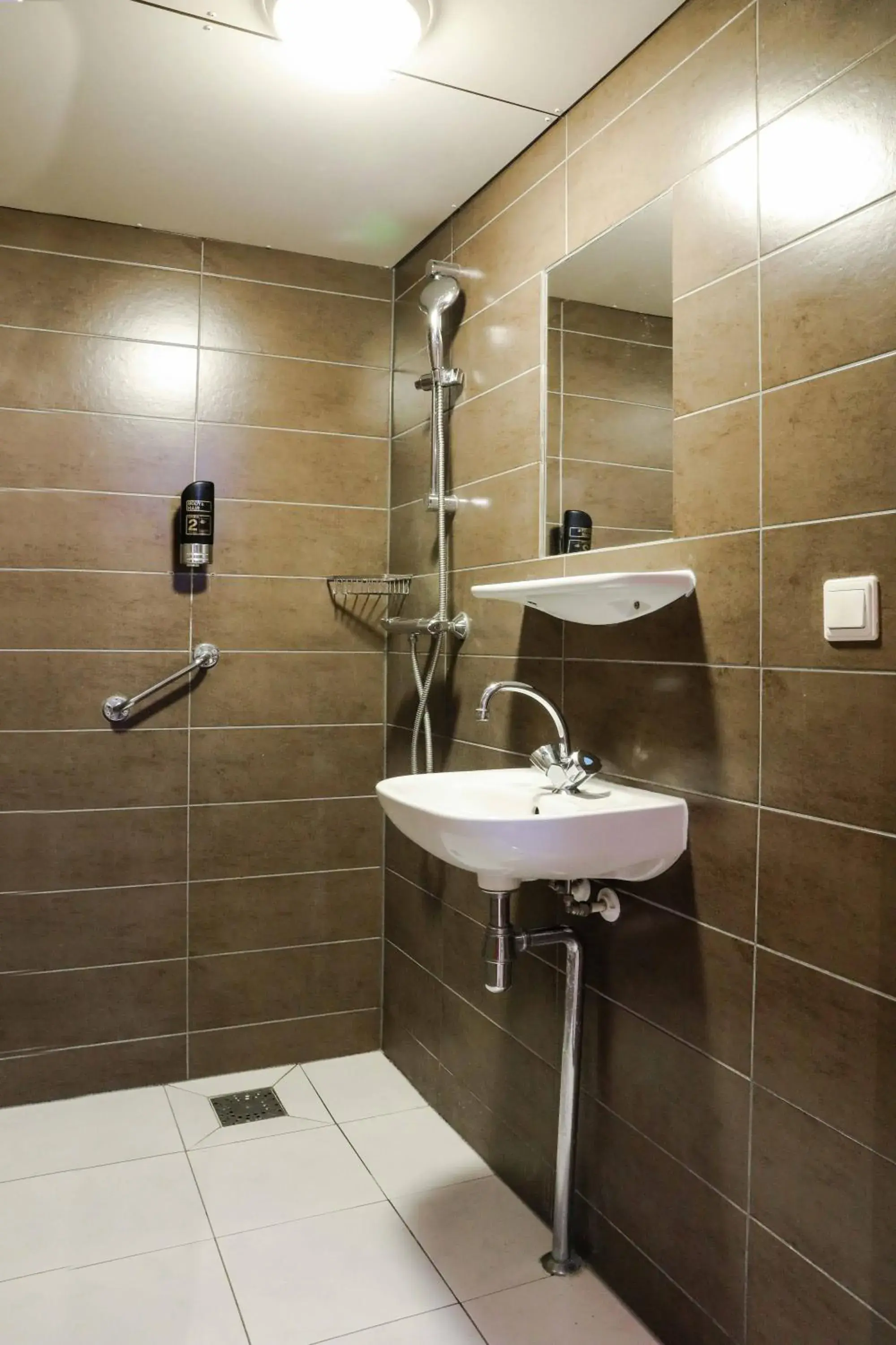 Twin Room with Private Bathroom in Hotel Jesse Twin Room with Private Bathroom in Hotel Jesse
