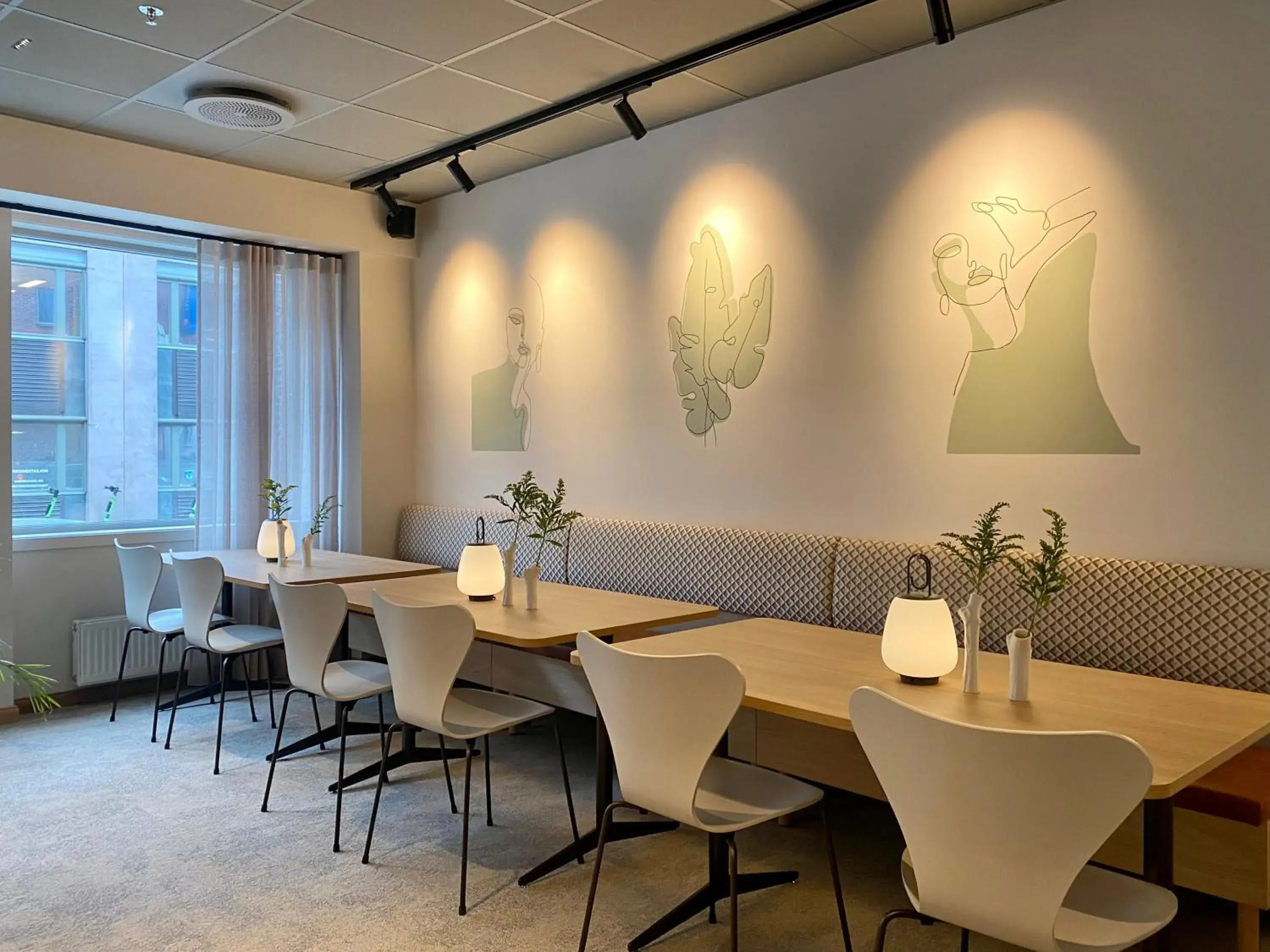 Restaurant/places to eat in Comfort Hotel Park Restaurant/places to eat in Comfort Hotel Park