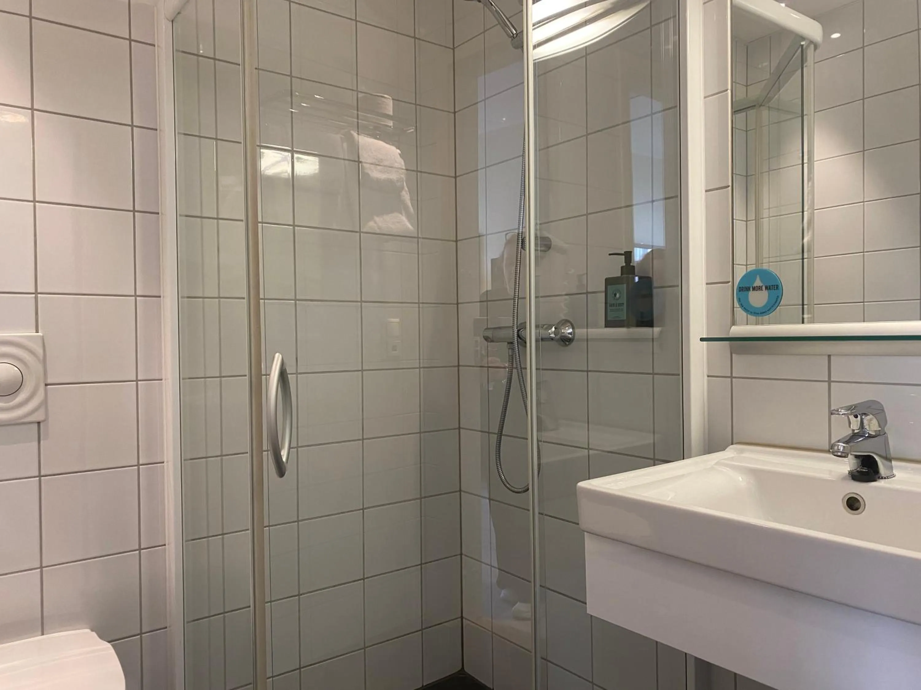 Bathroom in Comfort Hotel Park