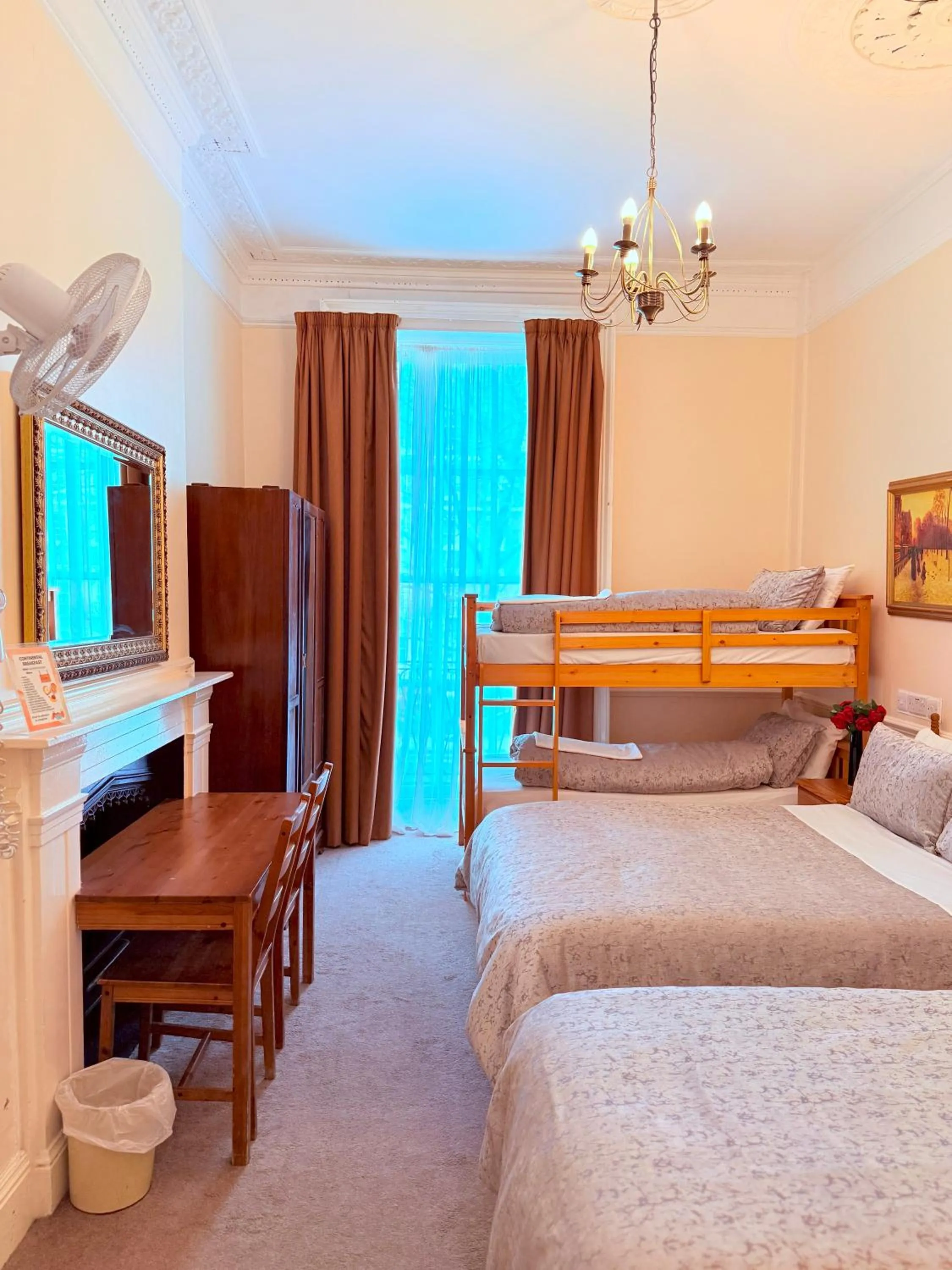 Bedroom, Bed in Europa House Hotel, London Paddington