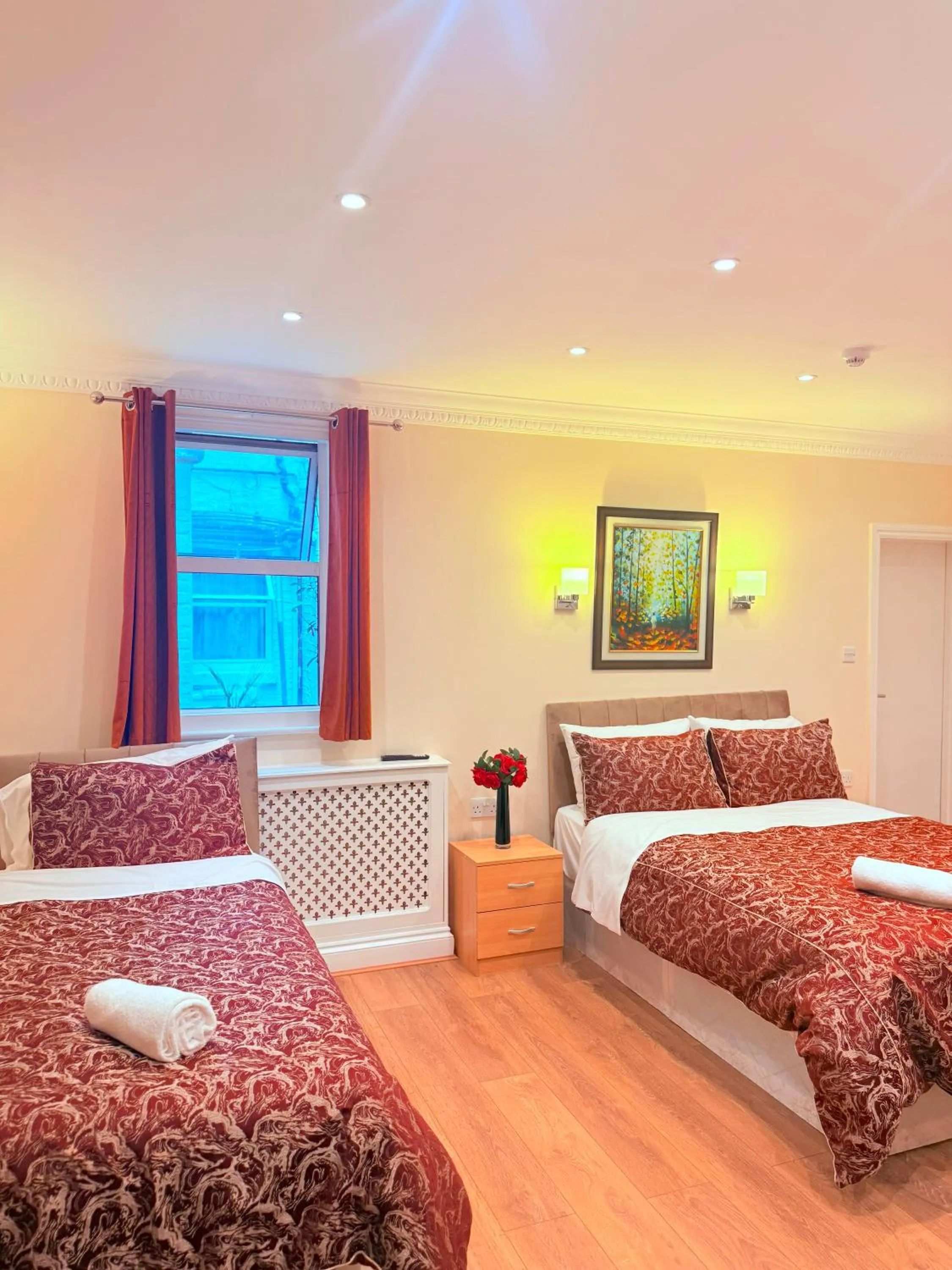 Bed in Europa House Hotel, London Paddington