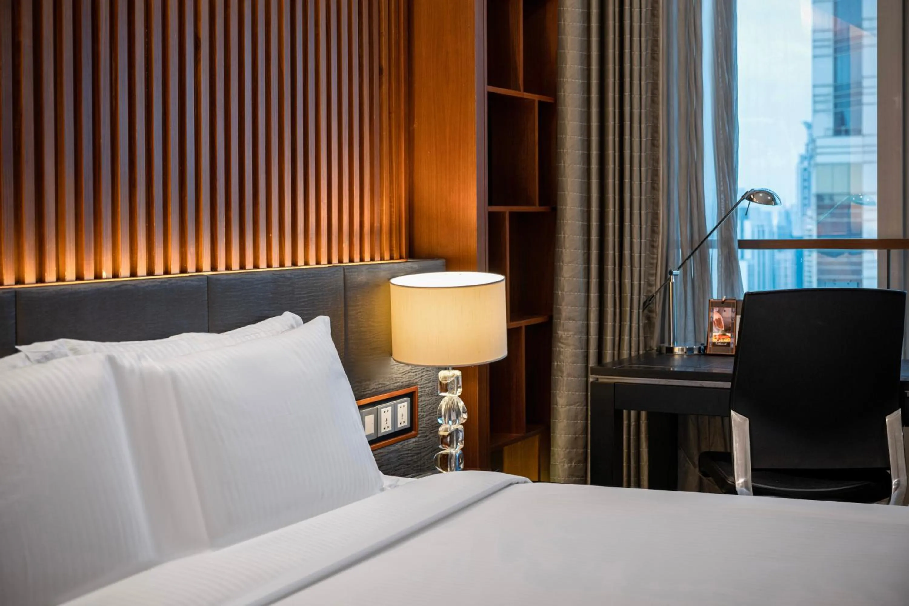 Bed in Ascott Huai Hai Road Shanghai, Xintiandi