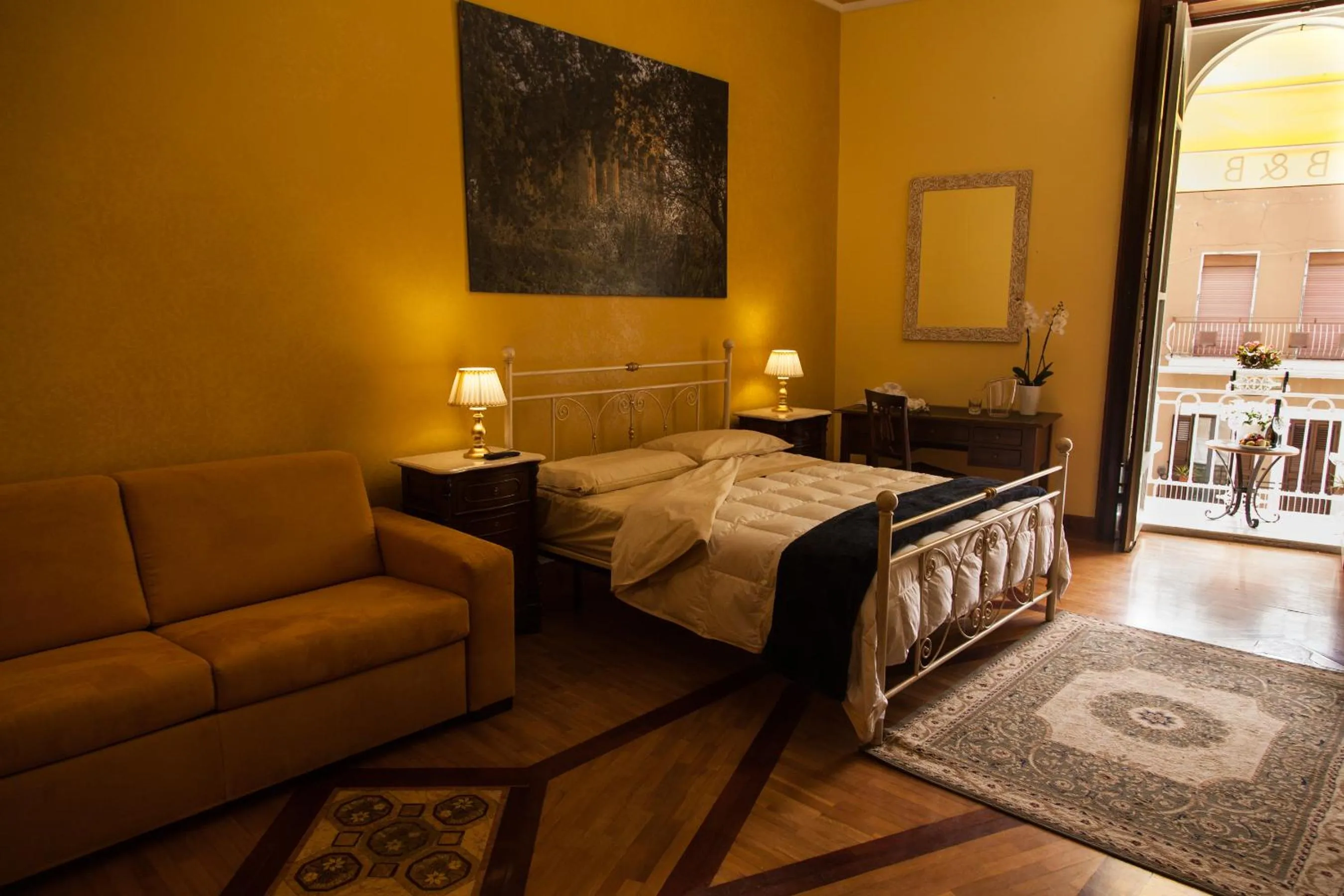 Photo of the whole room in Palazzo Melluso LUXURY SUITE