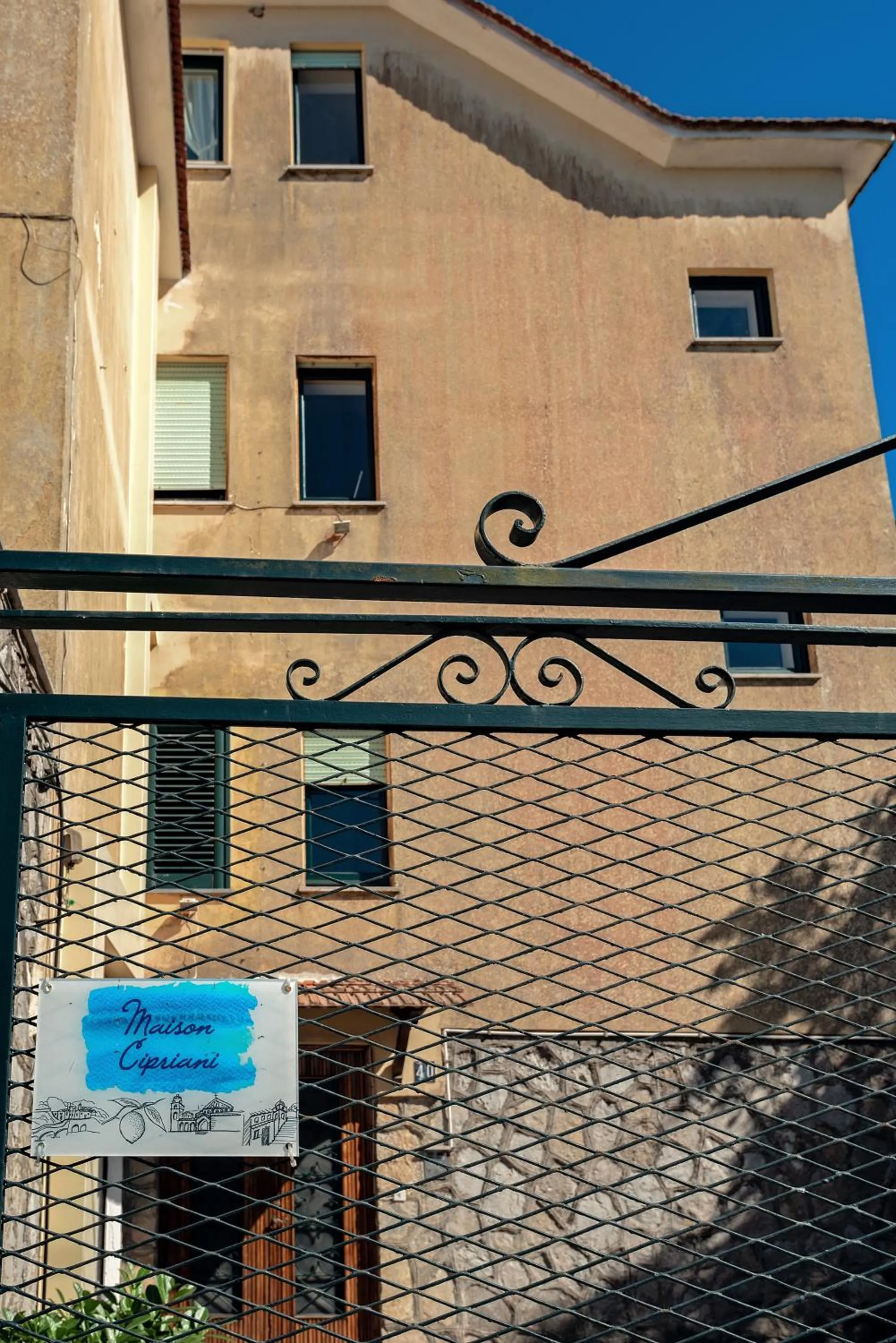 Facade/entrance in Maison Cipriani