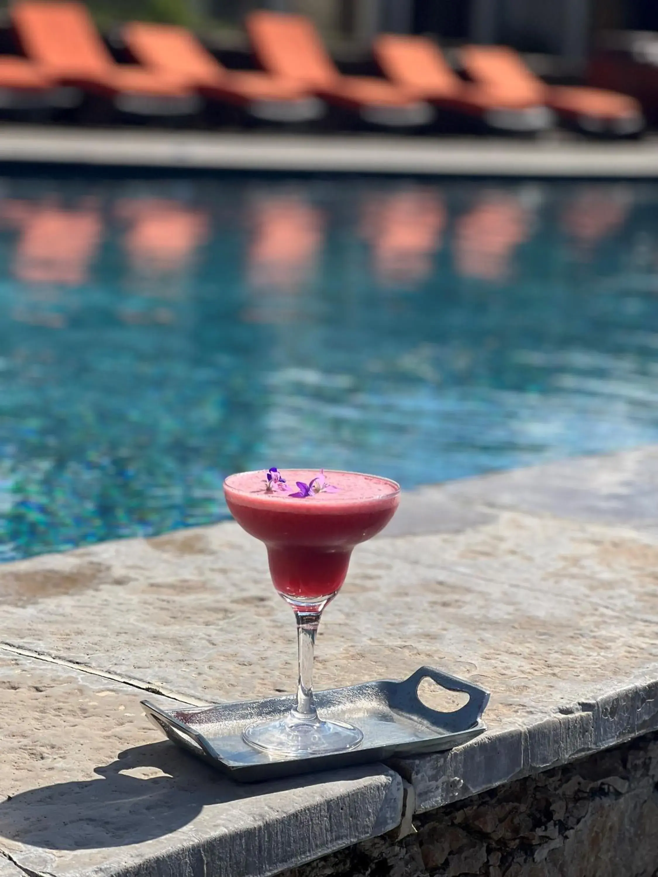 Swimming pool in Château de Courban and Spa Nuxe Swimming pool in Château de Courban and Spa Nuxe