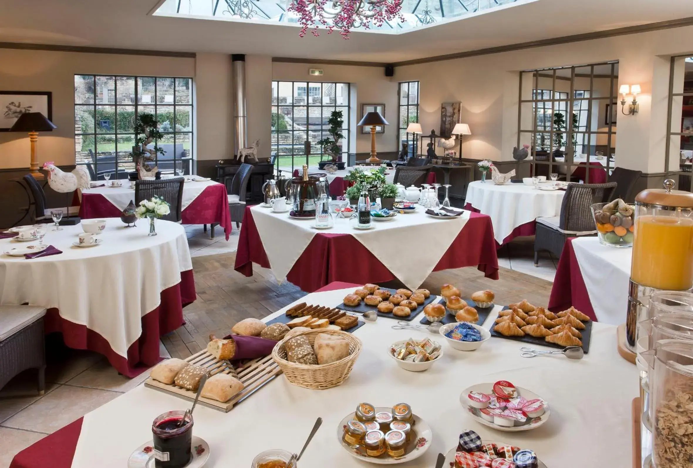 Buffet breakfast in Château de Courban and Spa Nuxe Buffet breakfast in Château de Courban and Spa Nuxe