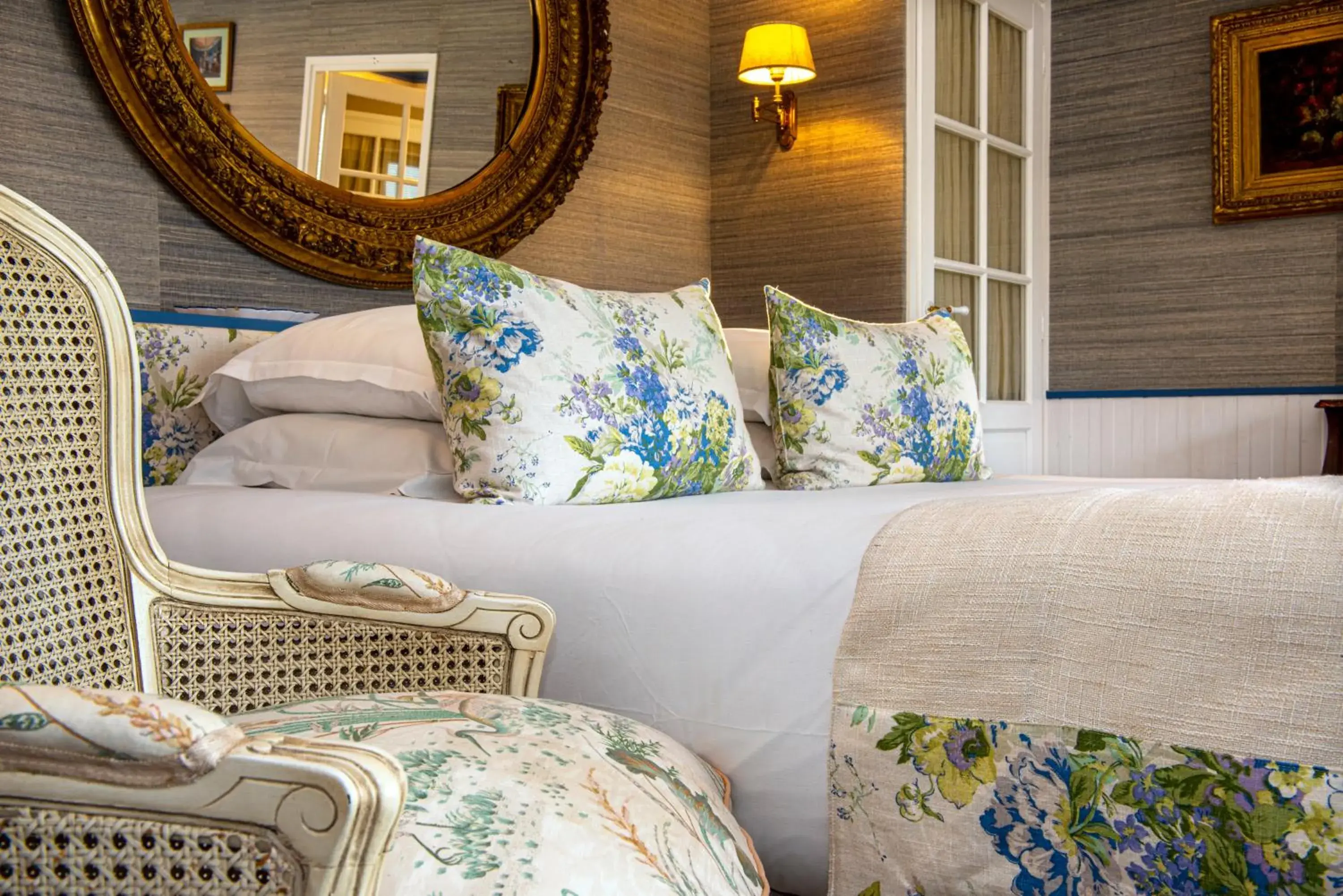 Bed in Château de Courban and Spa Nuxe Bed in Château de Courban and Spa Nuxe