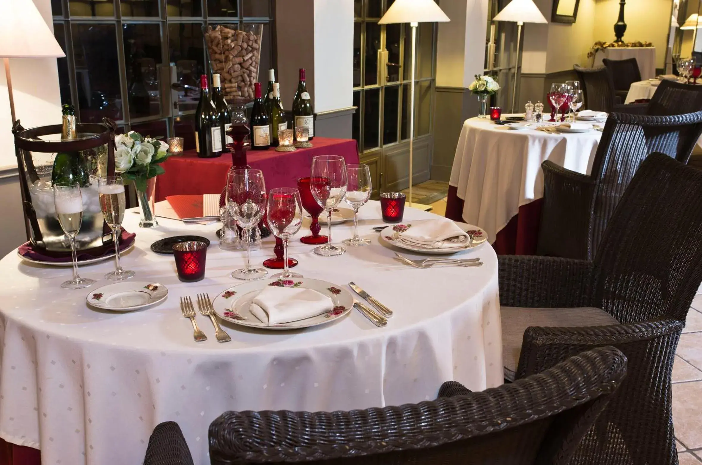 Restaurant/places to eat in Château de Courban and Spa Nuxe Restaurant/places to eat in Château de Courban and Spa Nuxe