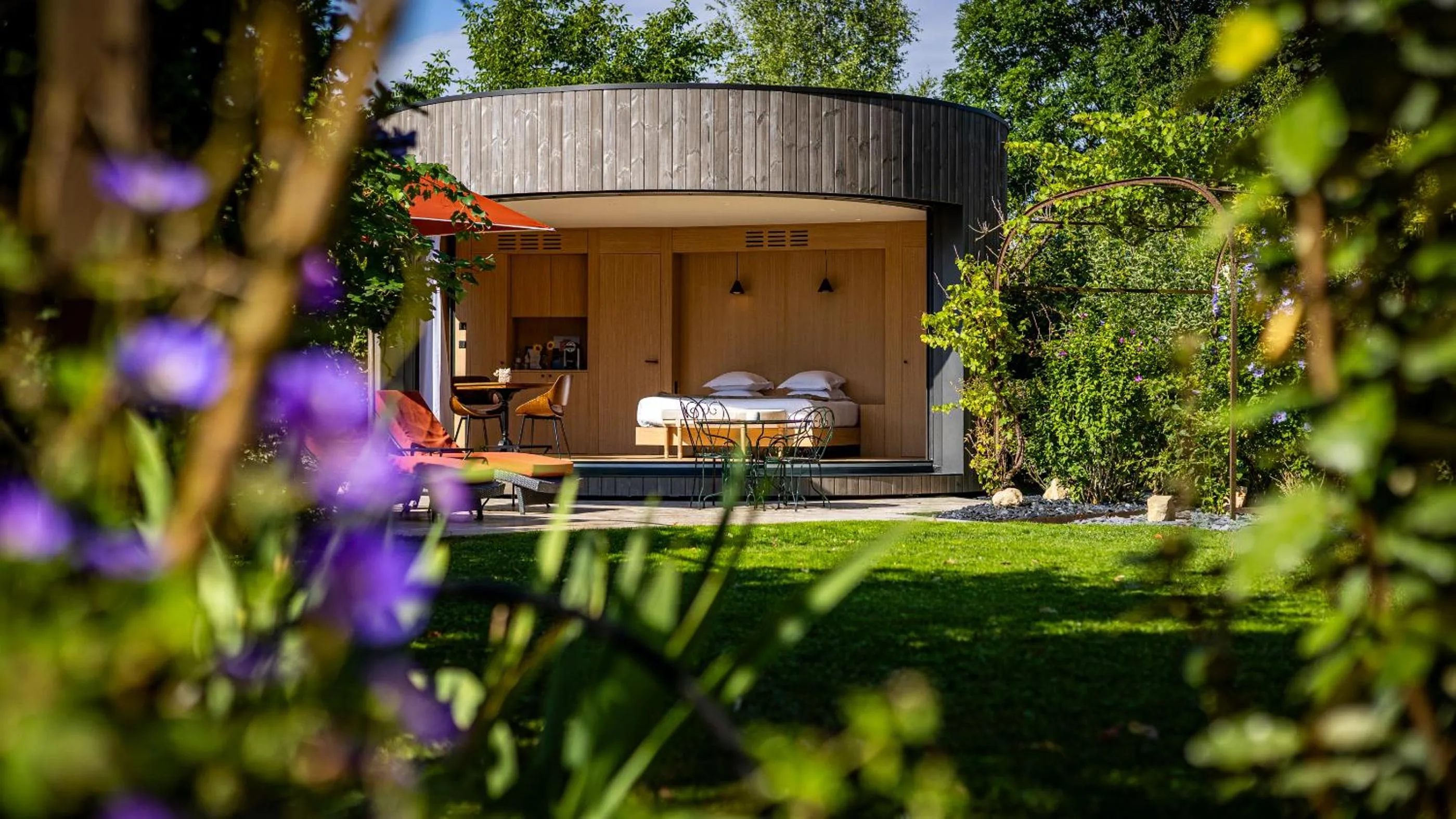 Garden view in Château de Courban and Spa Nuxe