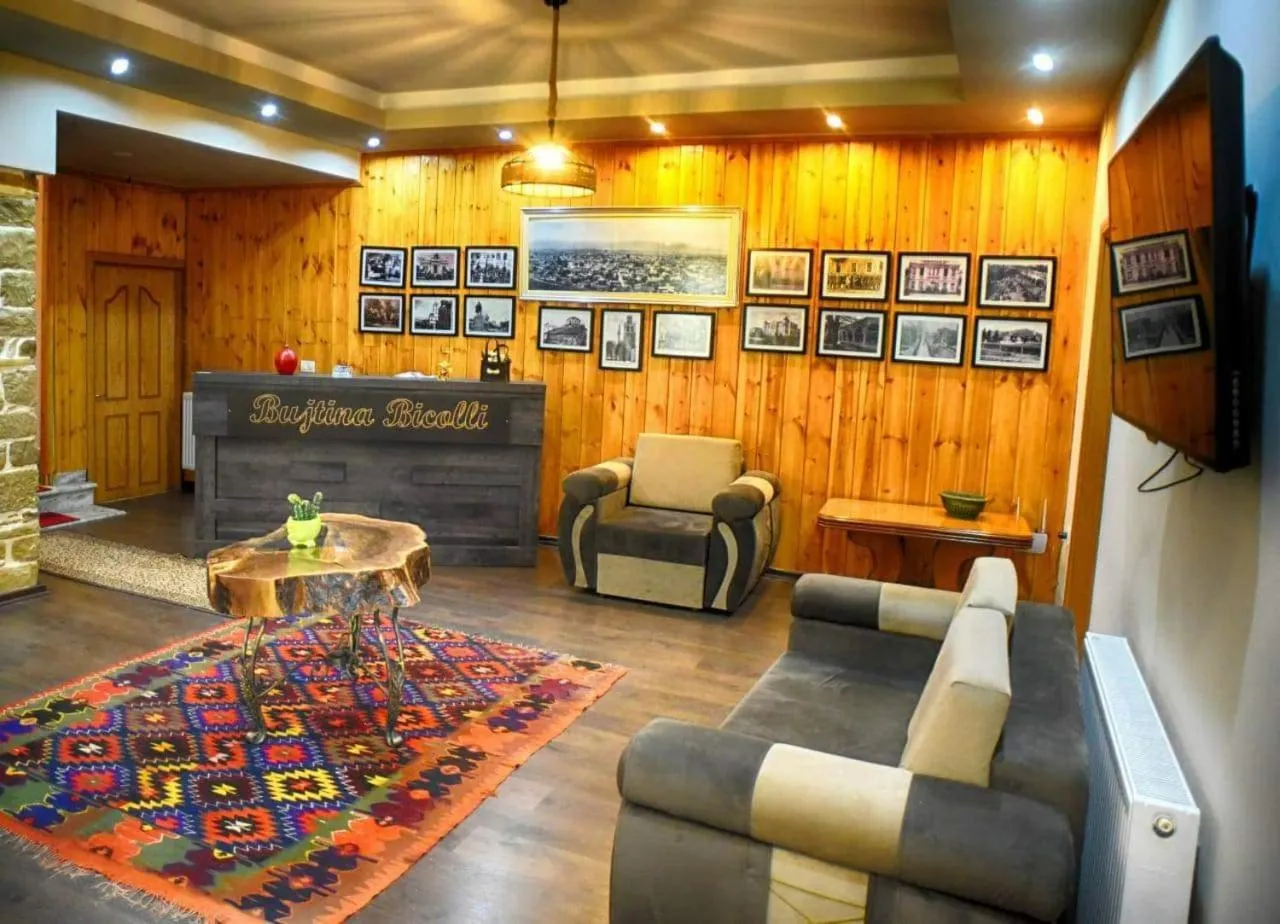 Lobby or reception in Hotel Bujtina Bicolli