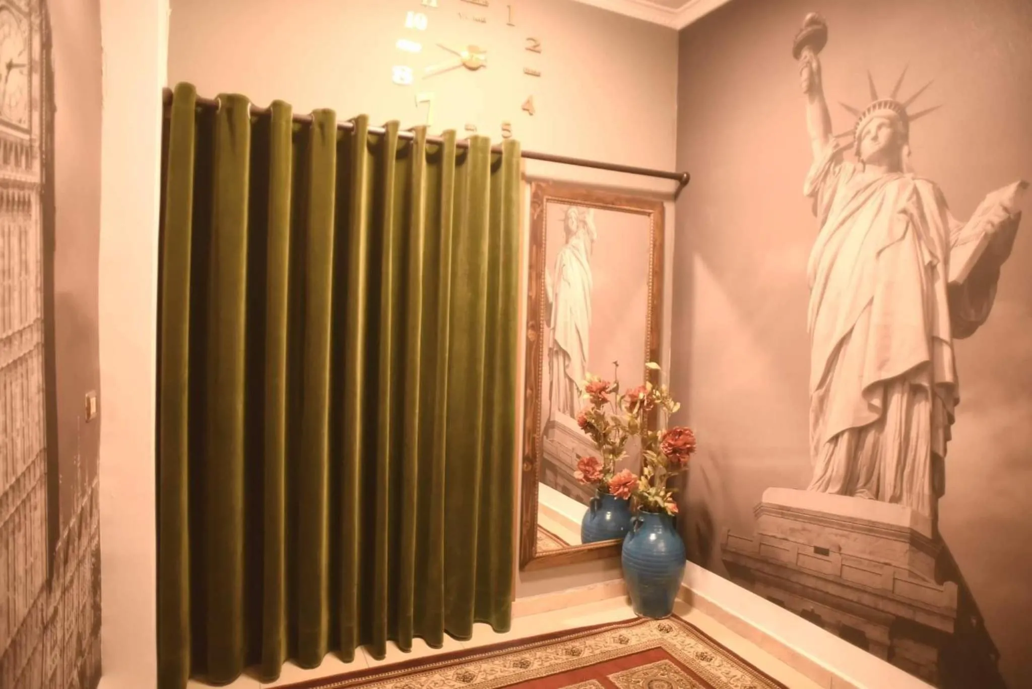 Decorative detail in Hotel Bujtina Bicolli