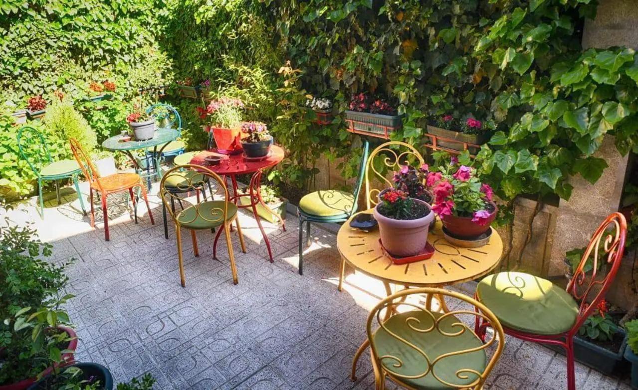 Garden in Hotel Bujtina Bicolli