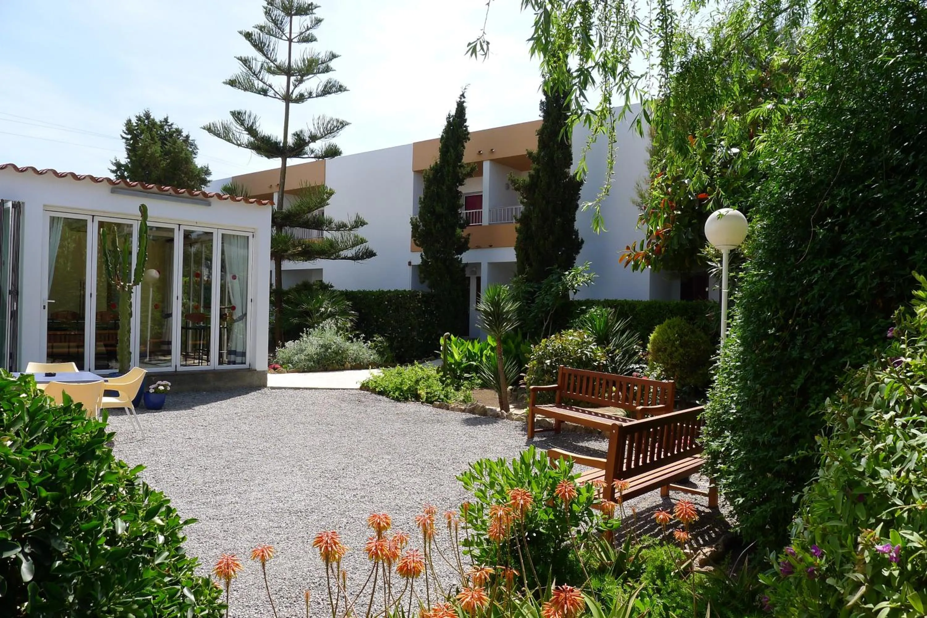 Facade/entrance in Apartamentos Zodiac