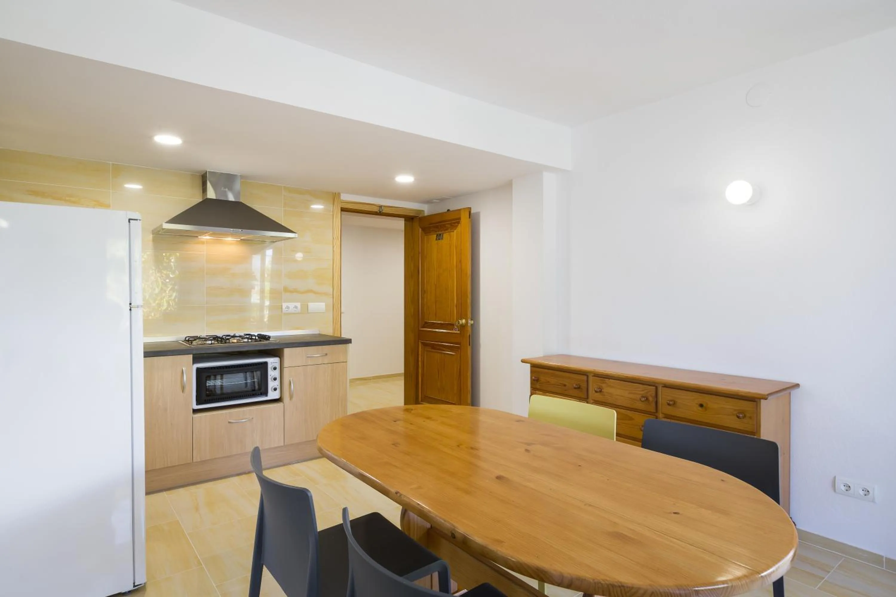 Kitchen or kitchenette in Apartamentos Zodiac