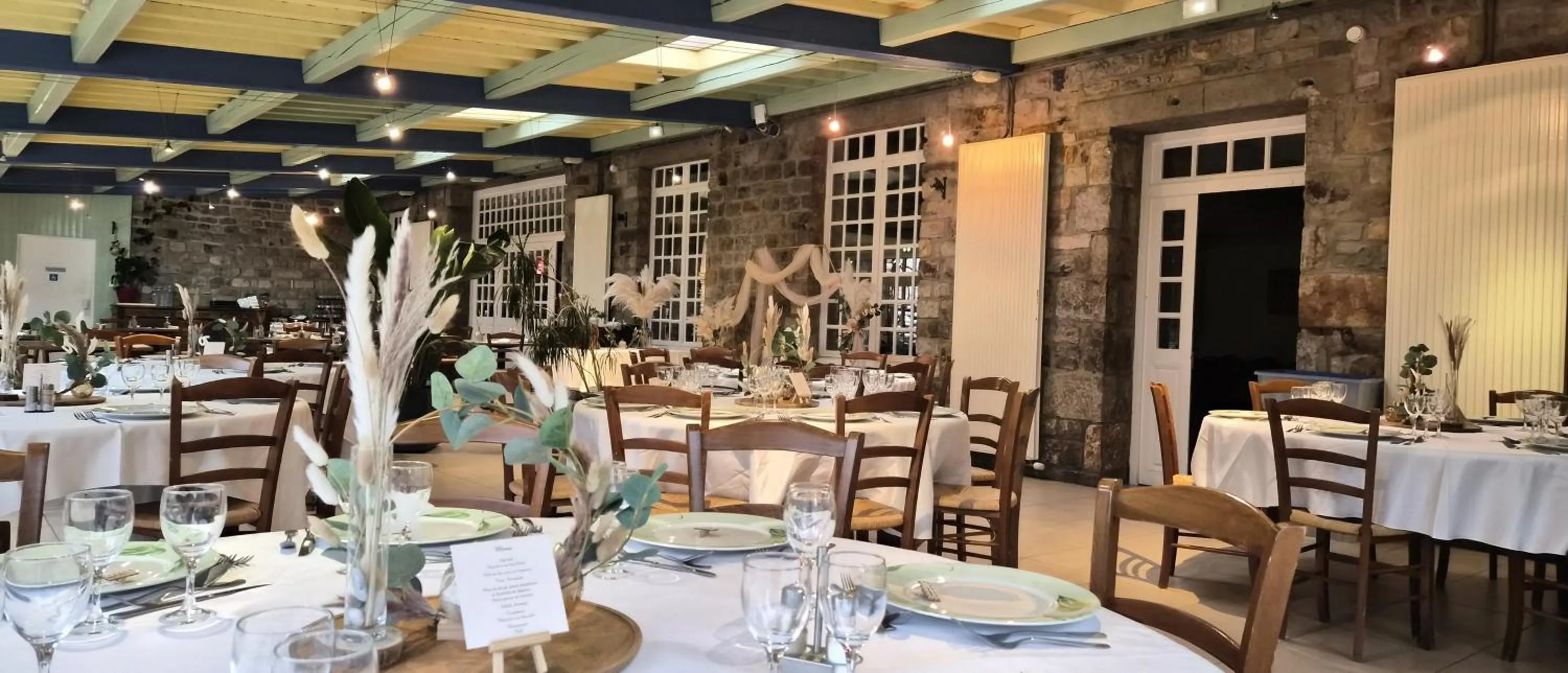 Banquet/Function facilities in Logis Hôtel De France- Restaurant GRILL