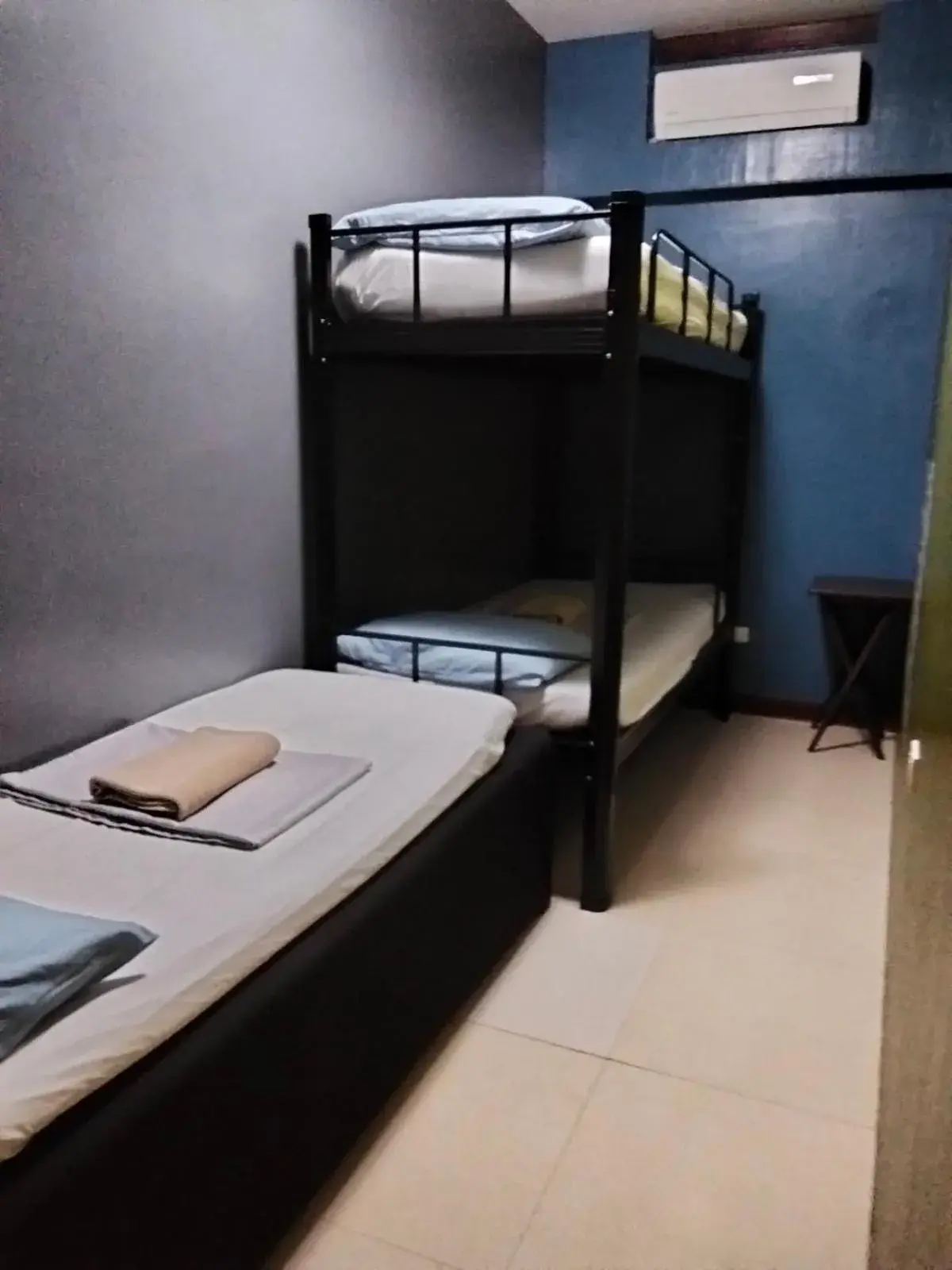 Bed in Transit Point Hostel Mactan Cebu Bed in Transit Point Hostel Mactan Cebu