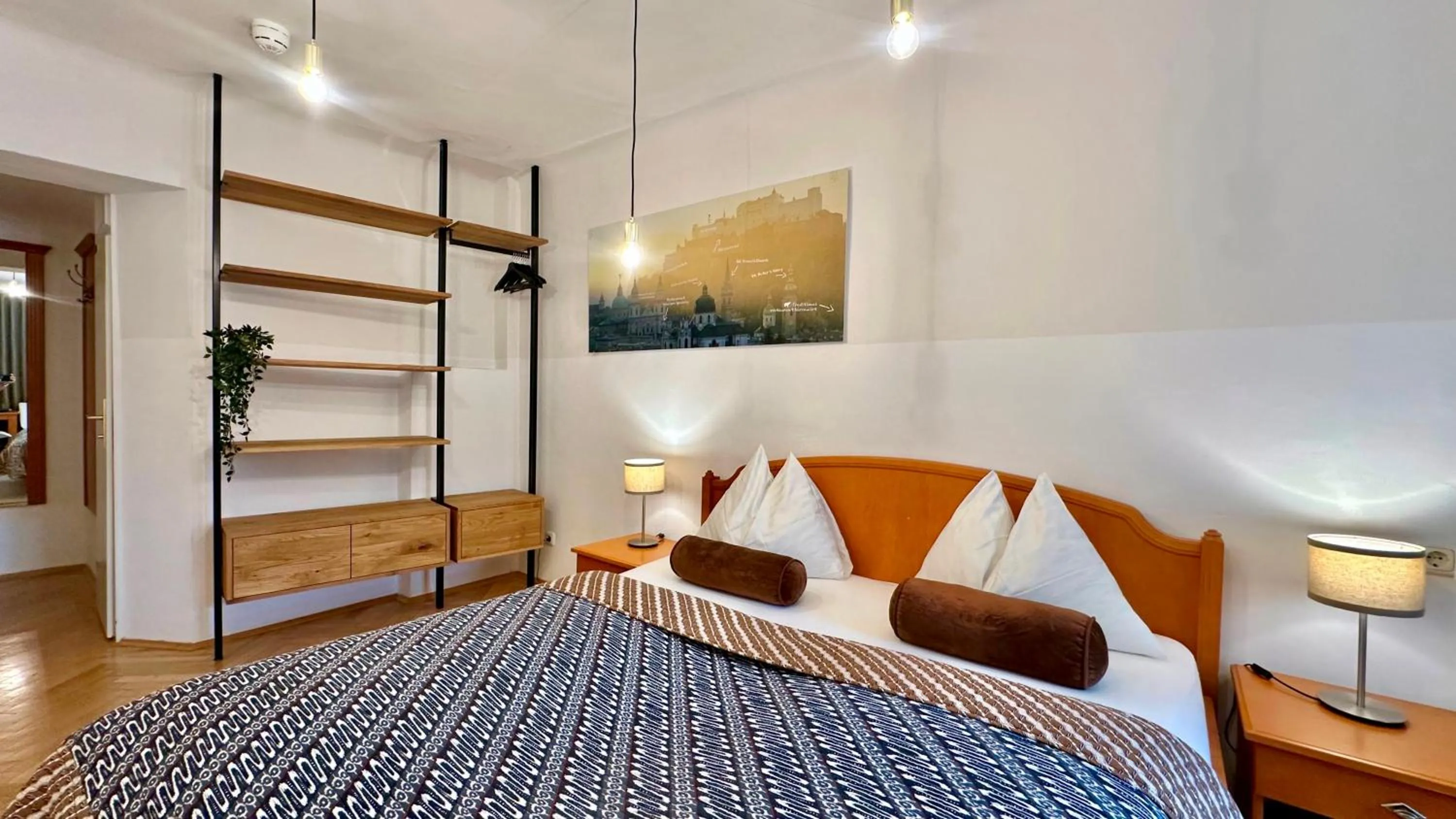 Photo of the whole room, Bed in Hotel Krone 1512