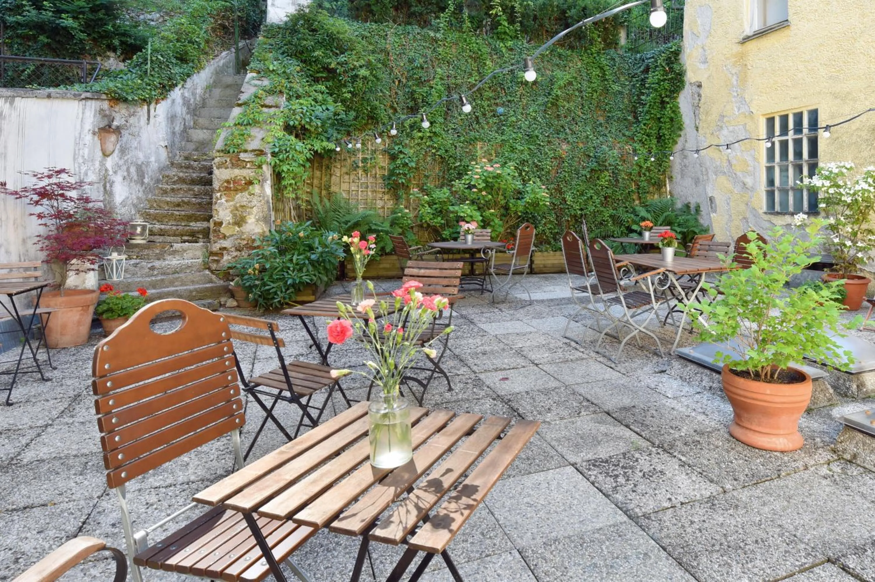 Patio in Hotel Krone 1512