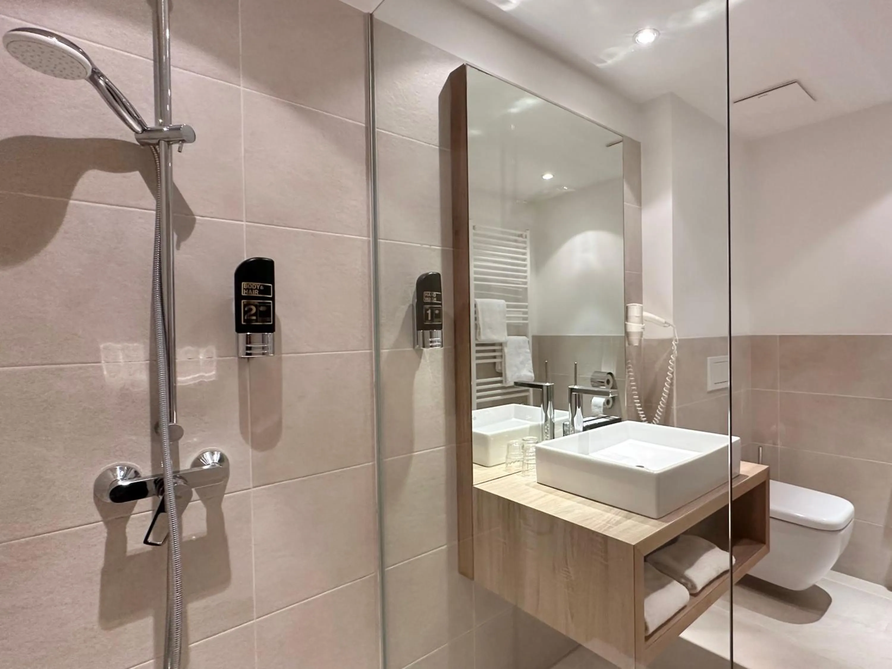 Bathroom in Hotel Krone 1512