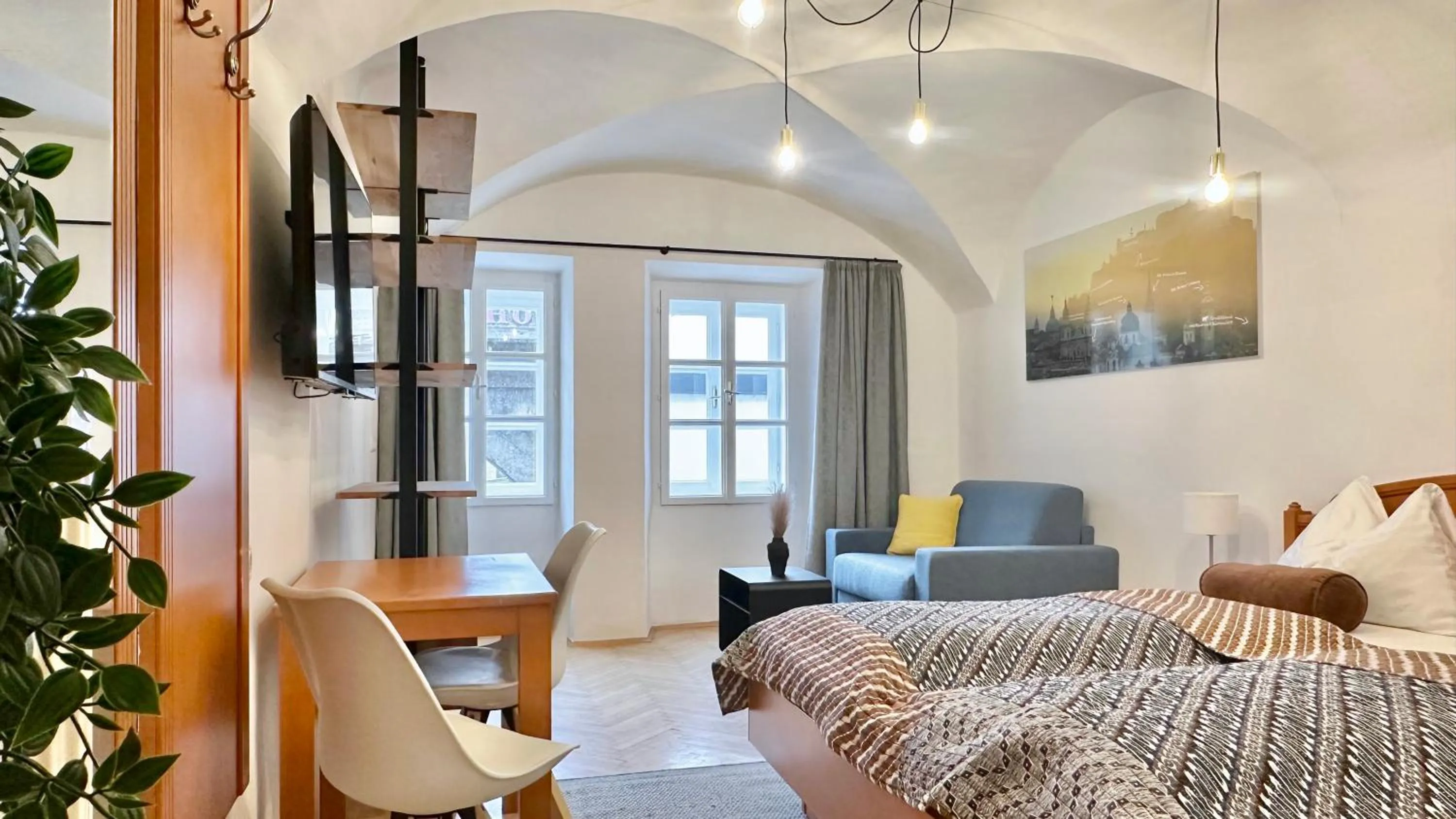 Photo of the whole room, Bed in Hotel Krone 1512