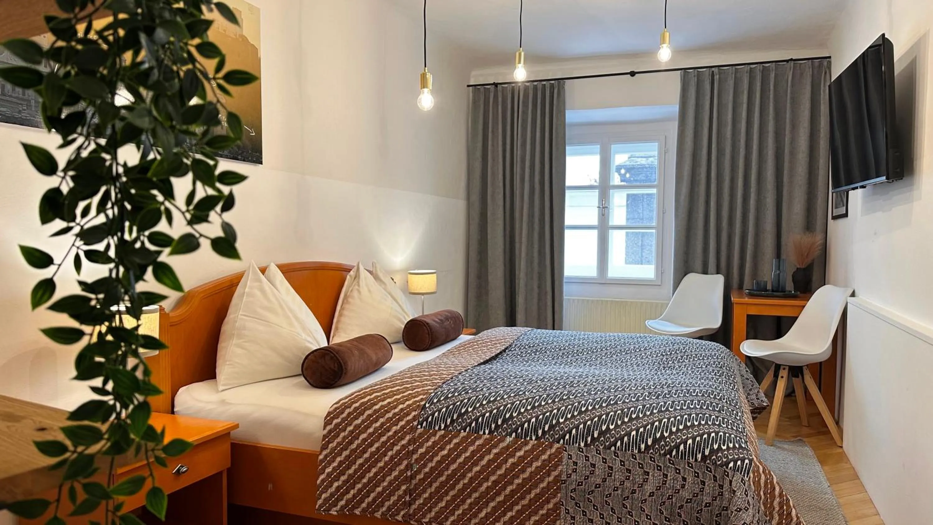 Photo of the whole room, Bed in Hotel Krone 1512