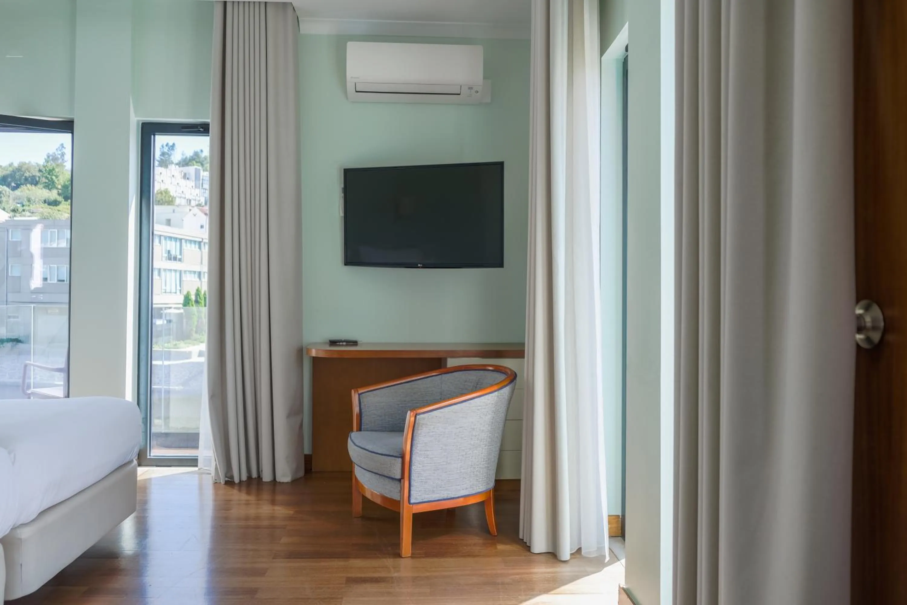 Bedroom, Bed in Hotel Vouga