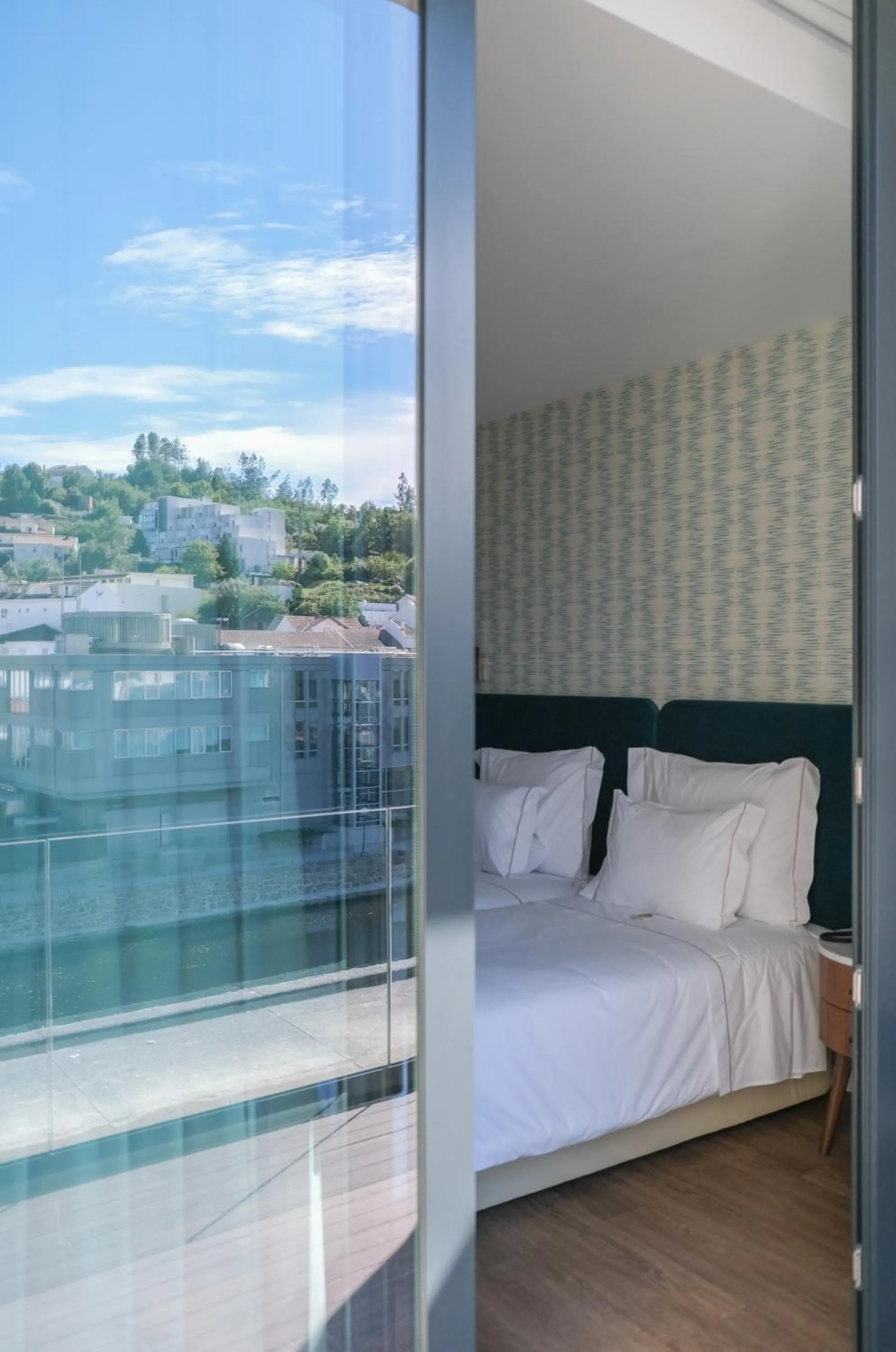 Balcony/Terrace, Bed in Hotel Vouga