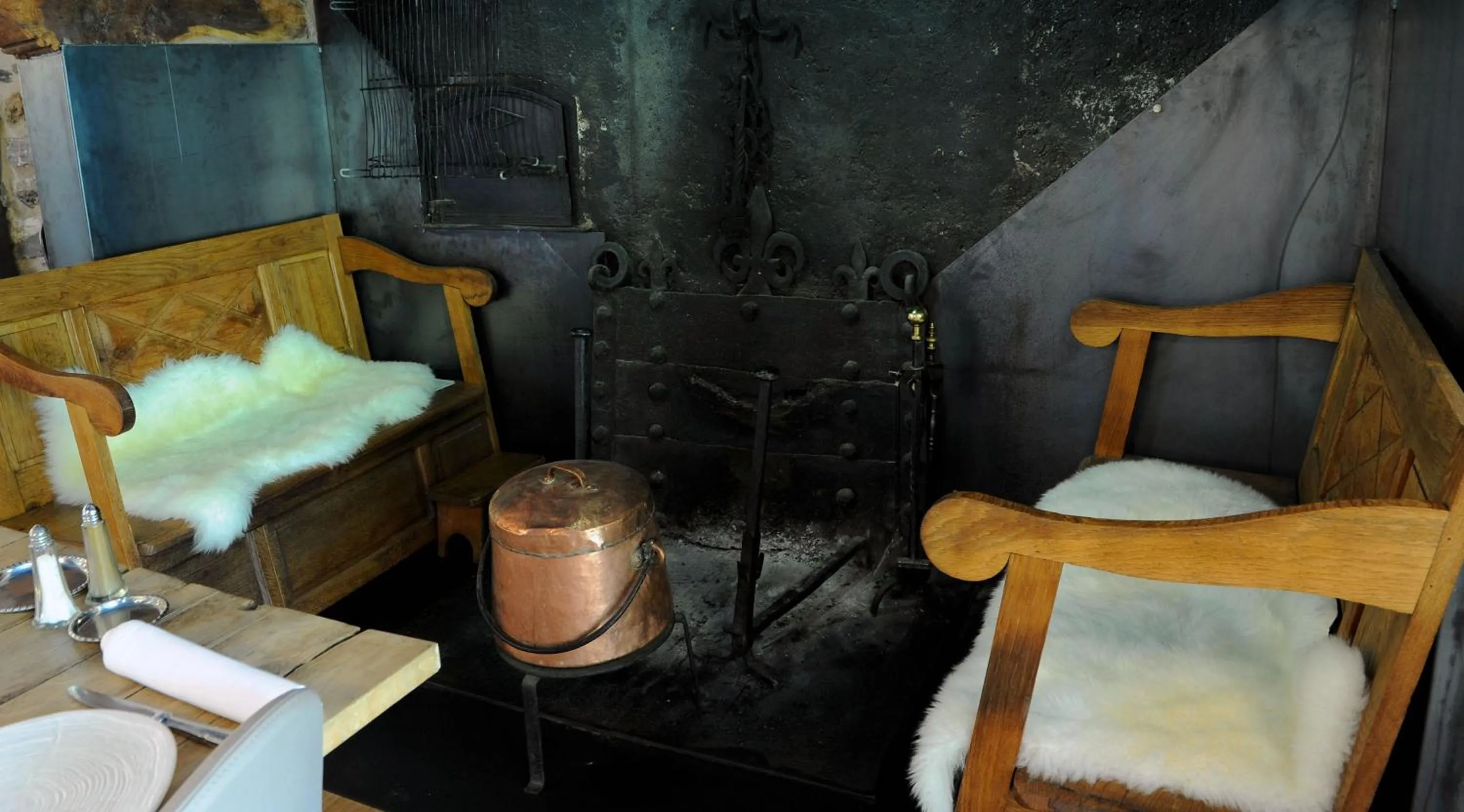 Restaurant/places to eat in Logis Hôtel La Brèche de Roland