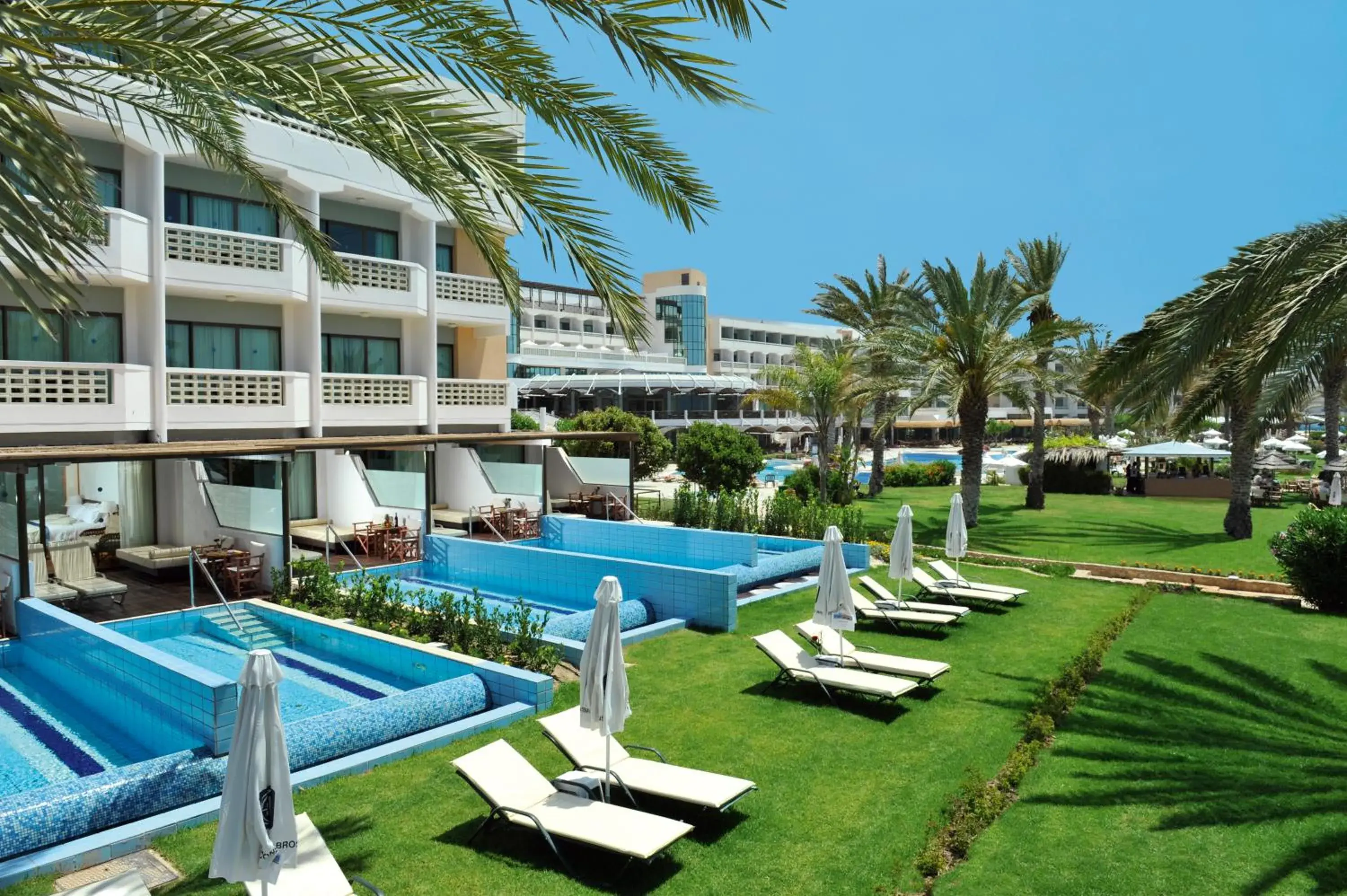 Facade/entrance in Constantinou Bros Athena Beach Hotel Facade/entrance in Constantinou Bros Athena Beach Hotel