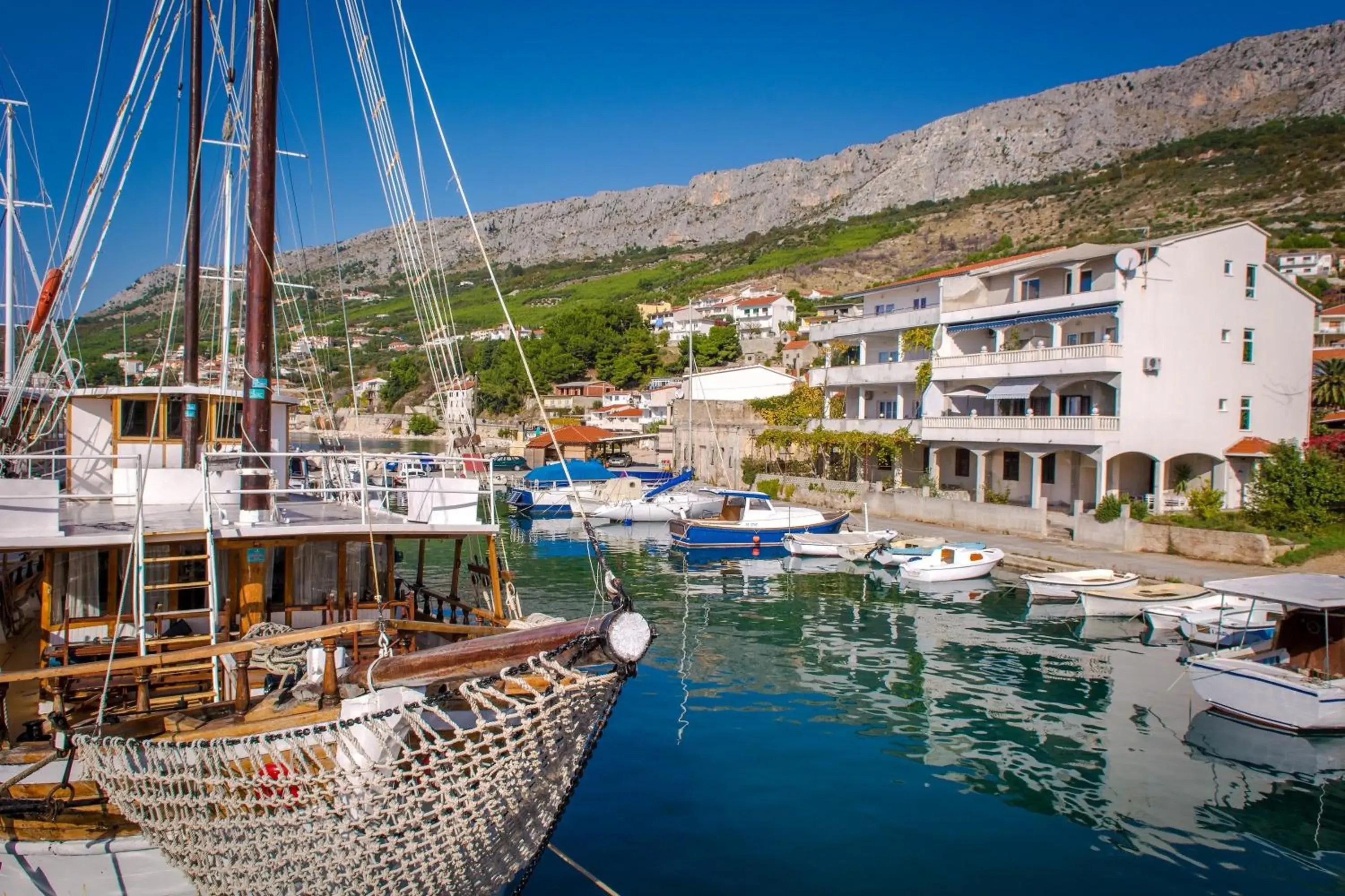 Facade/entrance in Apartments Duje Facade/entrance in Apartments Duje