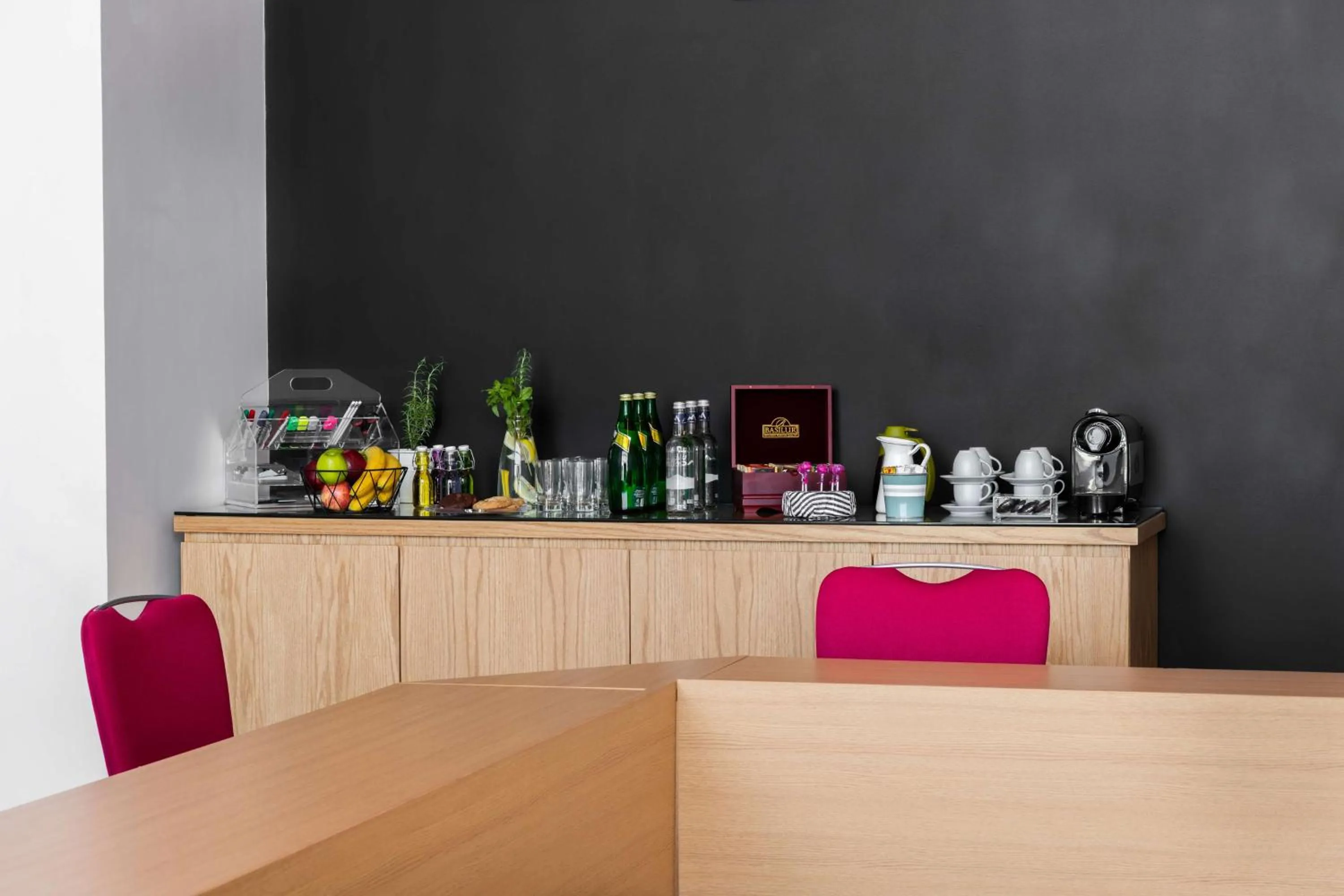 Coffee/tea facilities in Park Inn by Radisson Jeddah Madinah Road