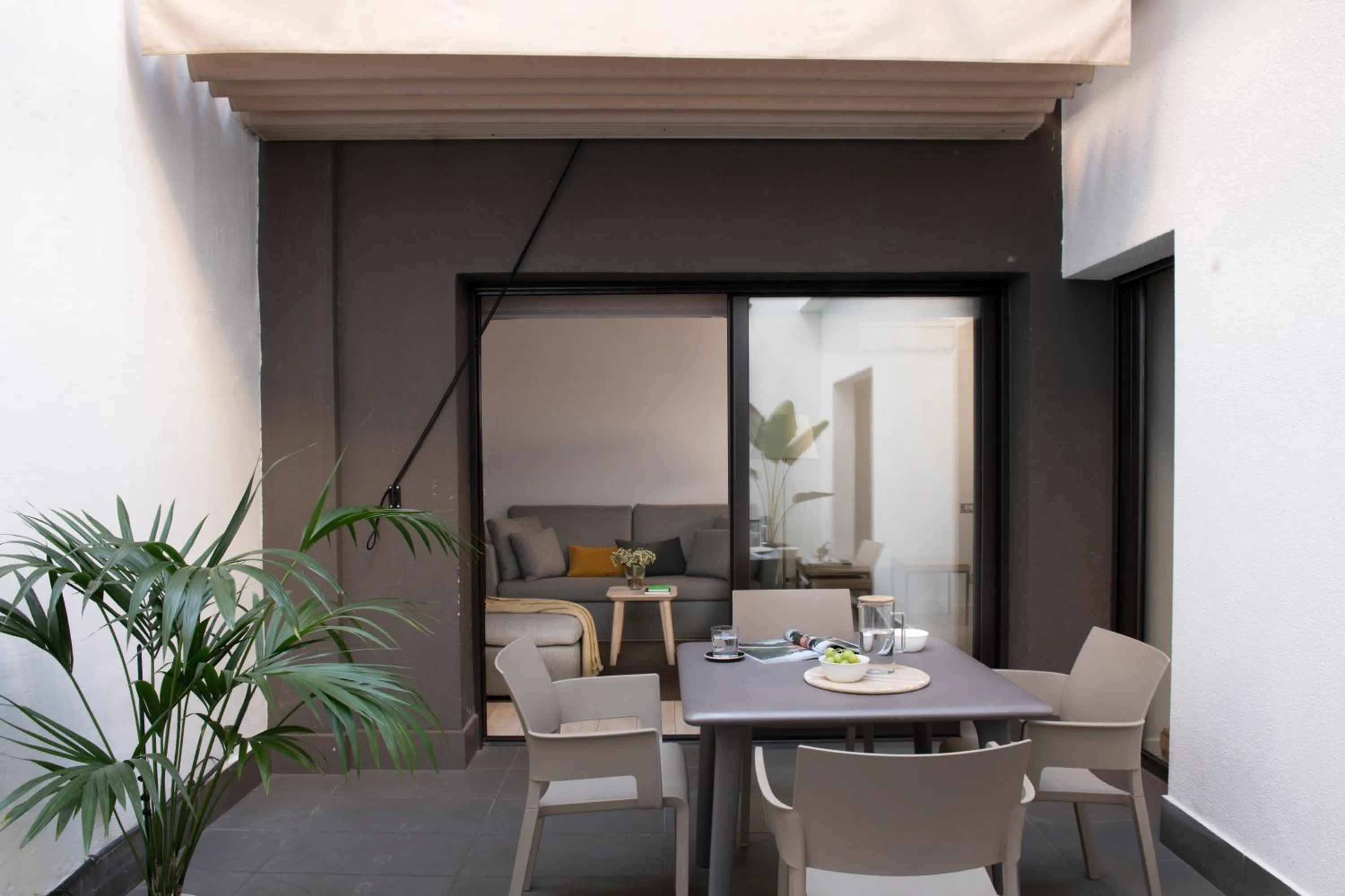 Patio in Eric Vökel Boutique Apartments - BCN Suites