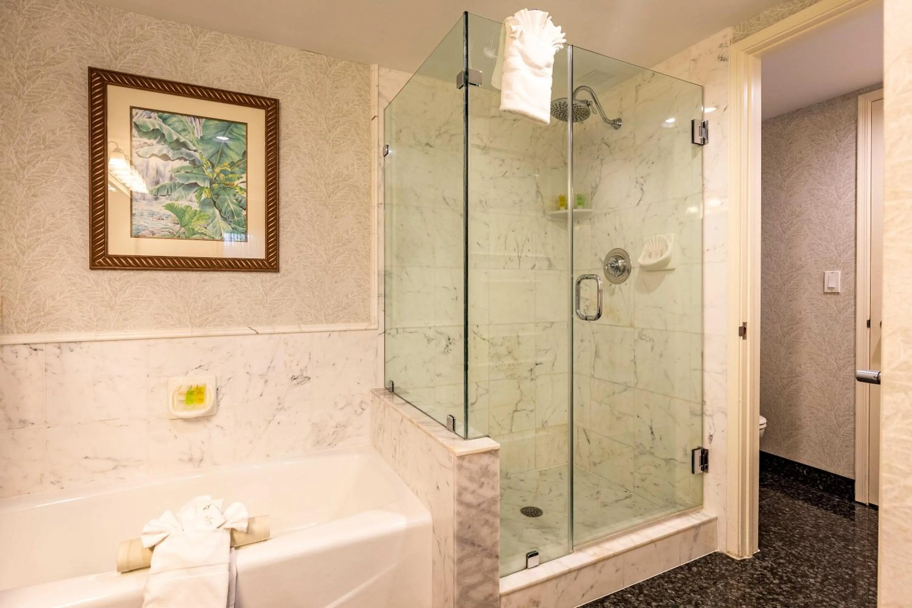 Shower in The Lago Mar Beach Resort and Club