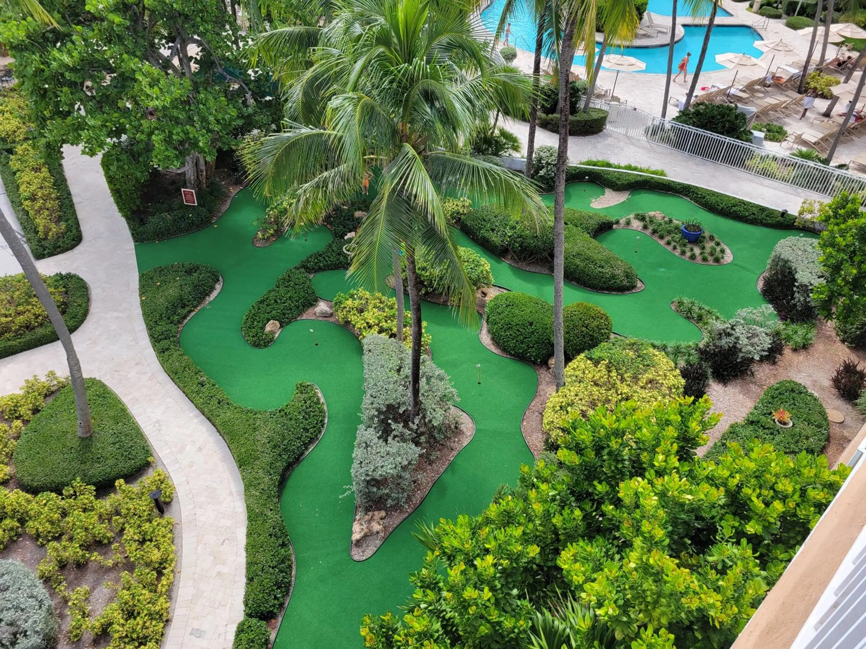 Minigolf in The Lago Mar Beach Resort and Club