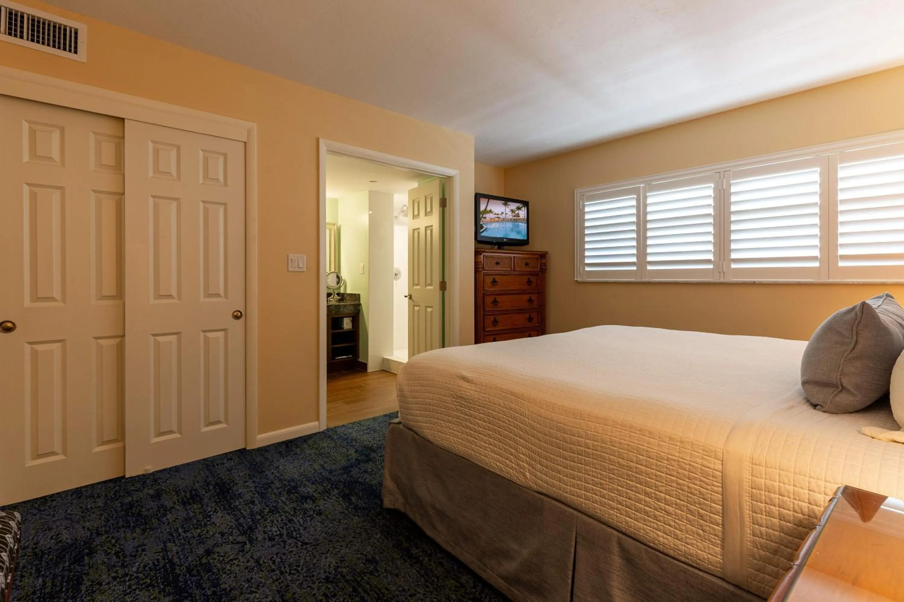 Bedroom, Bed in The Lago Mar Beach Resort and Club