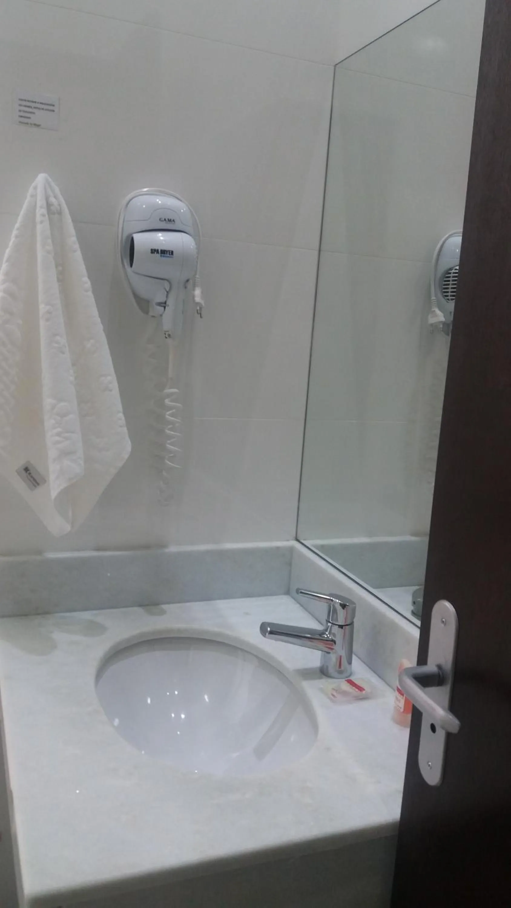 Quadruple Room with Private Bathroom - single occupancy in Pousada by Rieger