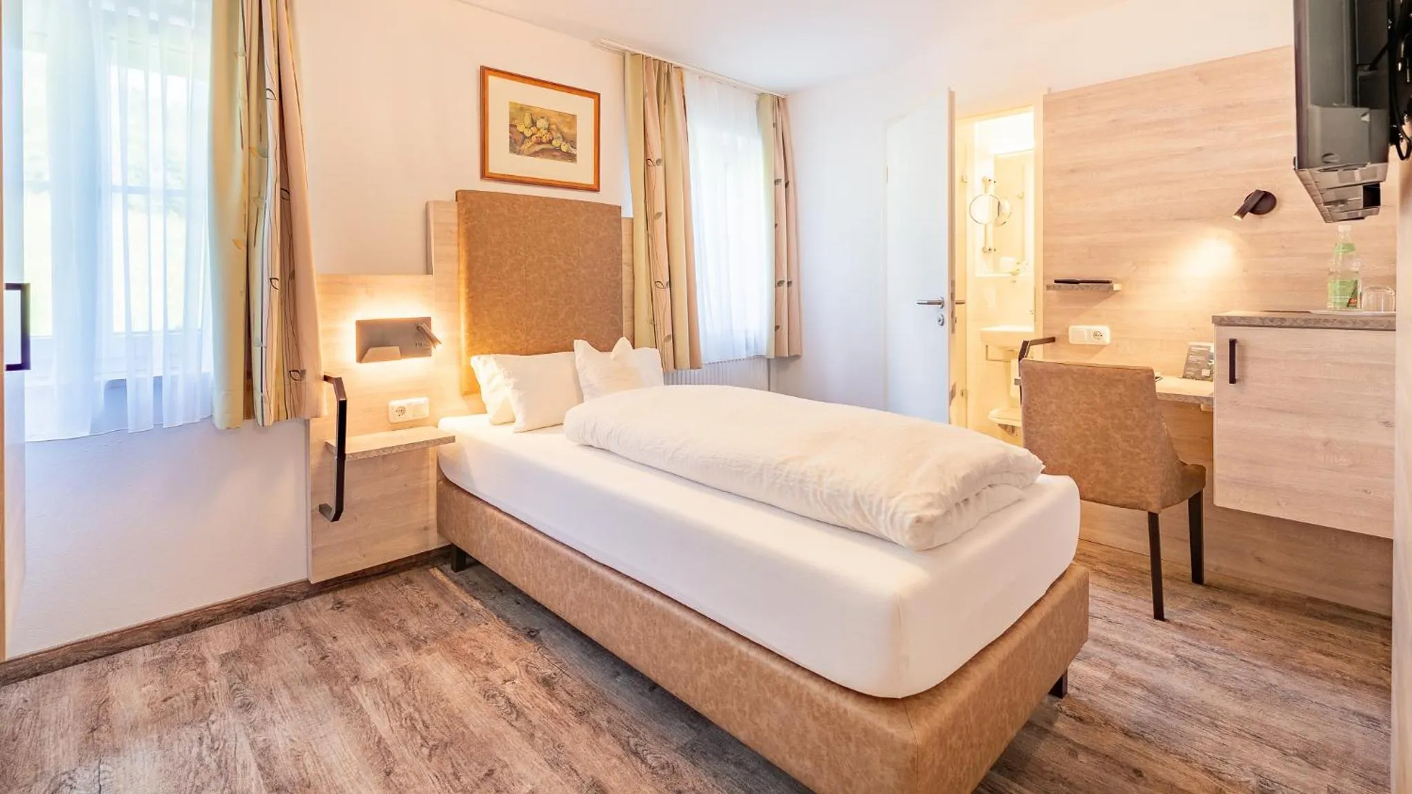 Bed in Hotel Steffl Garni inkl Chiemgau Karte